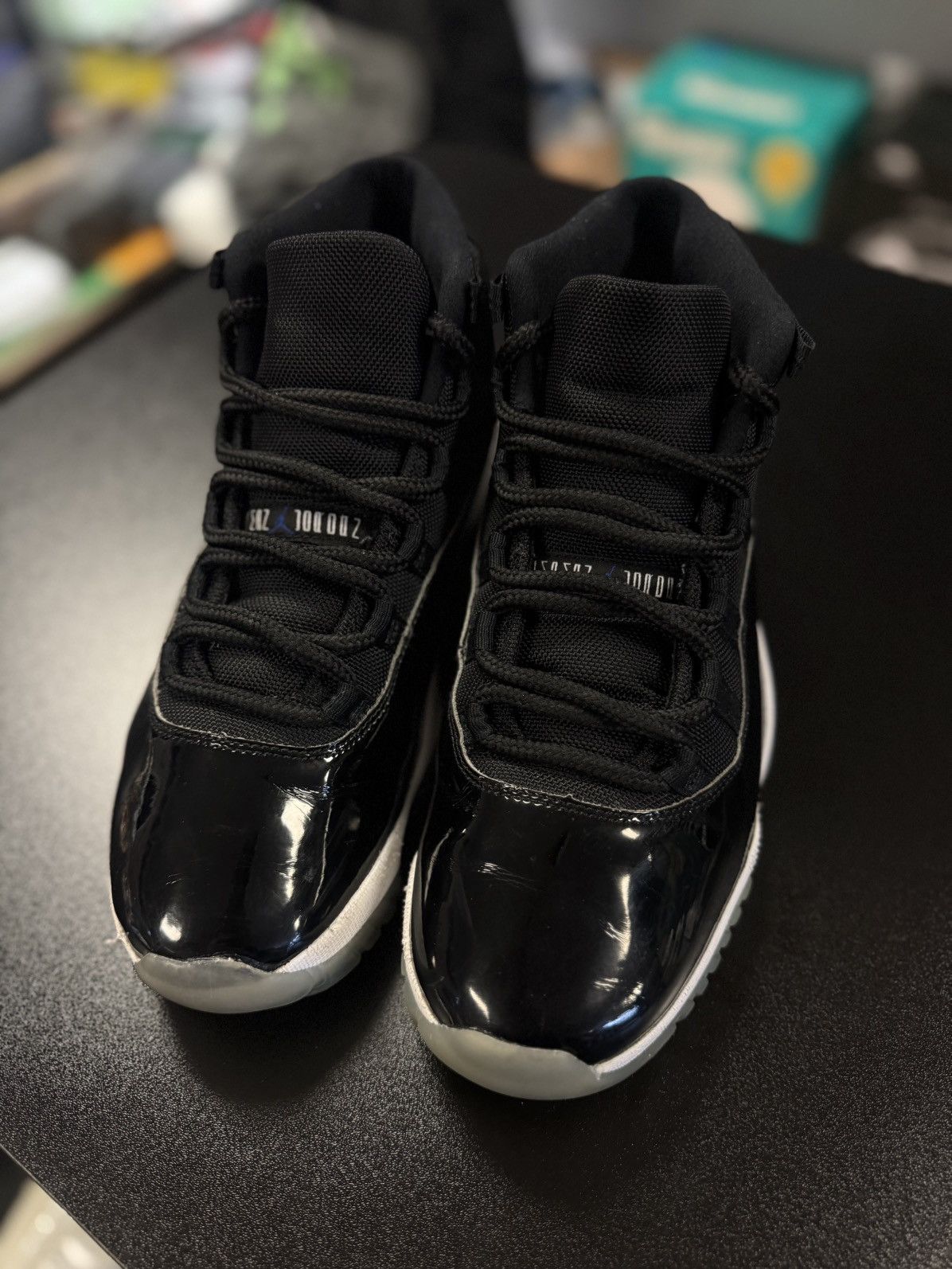 Jordan Brand × Nike Jordan 11 SpaceJam 2016 Size 10.5 (378037-003) Size US 10.5 / EU 43-44 - 6 Thumbnail