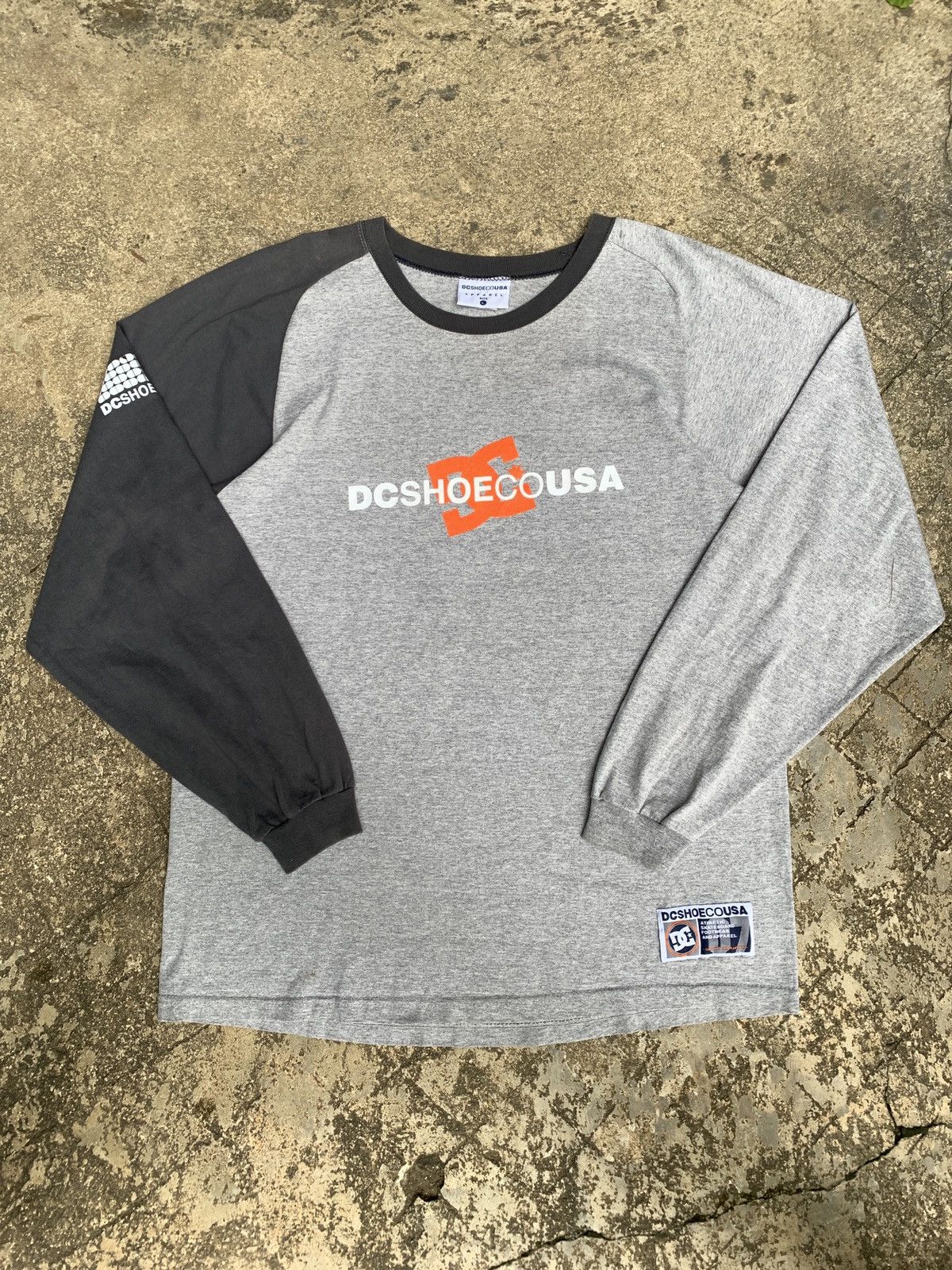 Other 2000s DC SHOE CO USA Big Logo Longsleeve Tee Size US L / EU 52-54 / 3 - 1 Thumbnail