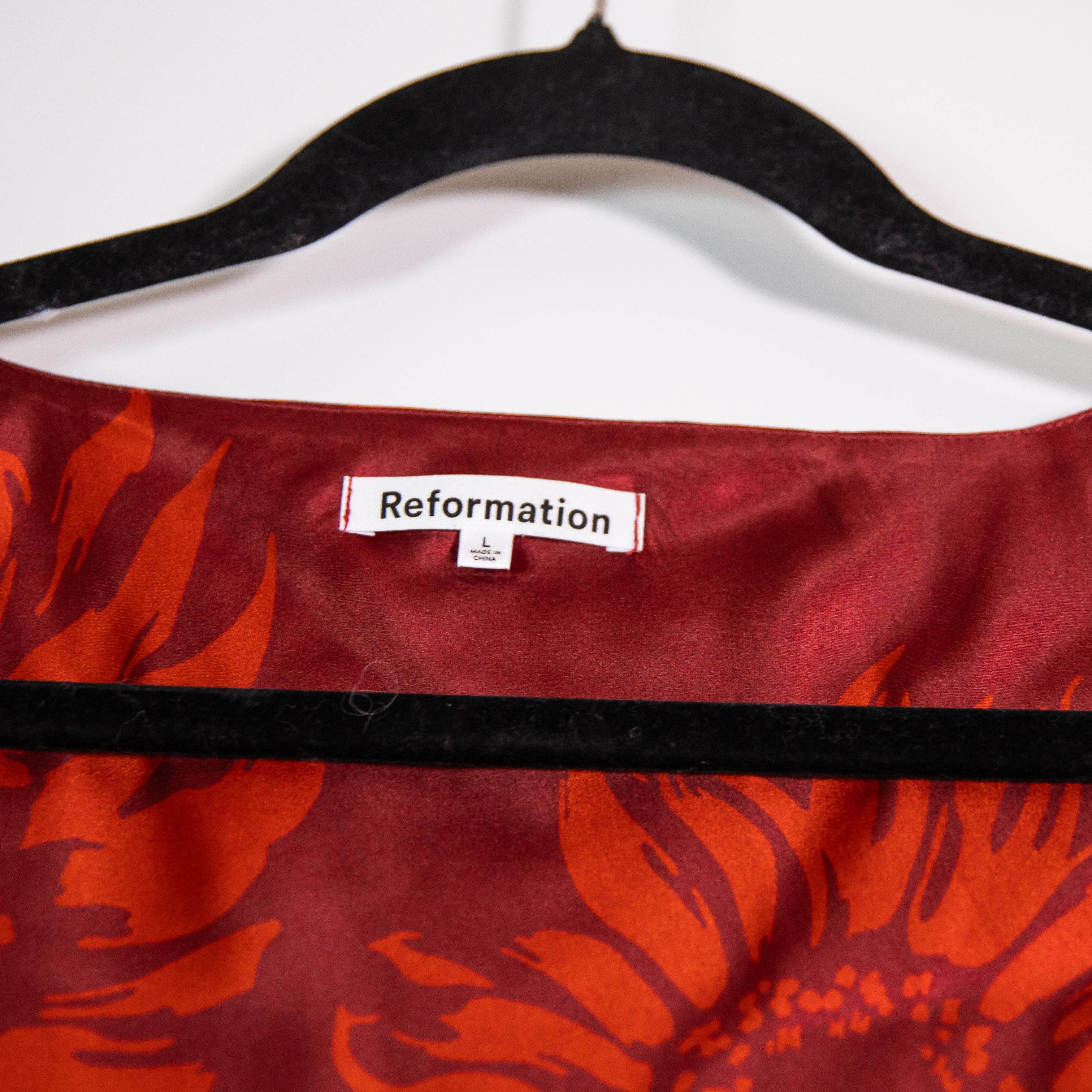 Reformation Reformation Hendrix Silk Satin Square Neck Size L / US 10 / IT 46 - 2 Thumbnail