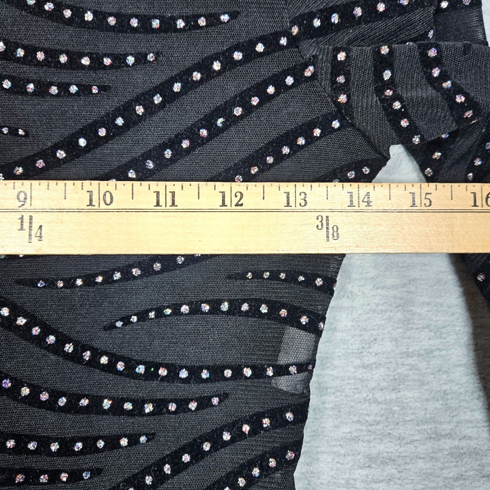 Vintage G Mini USA Black Studded Sheer Crop Top Long Sleeve Size S Size S / US 4 / IT 40 - 4 Thumbnail