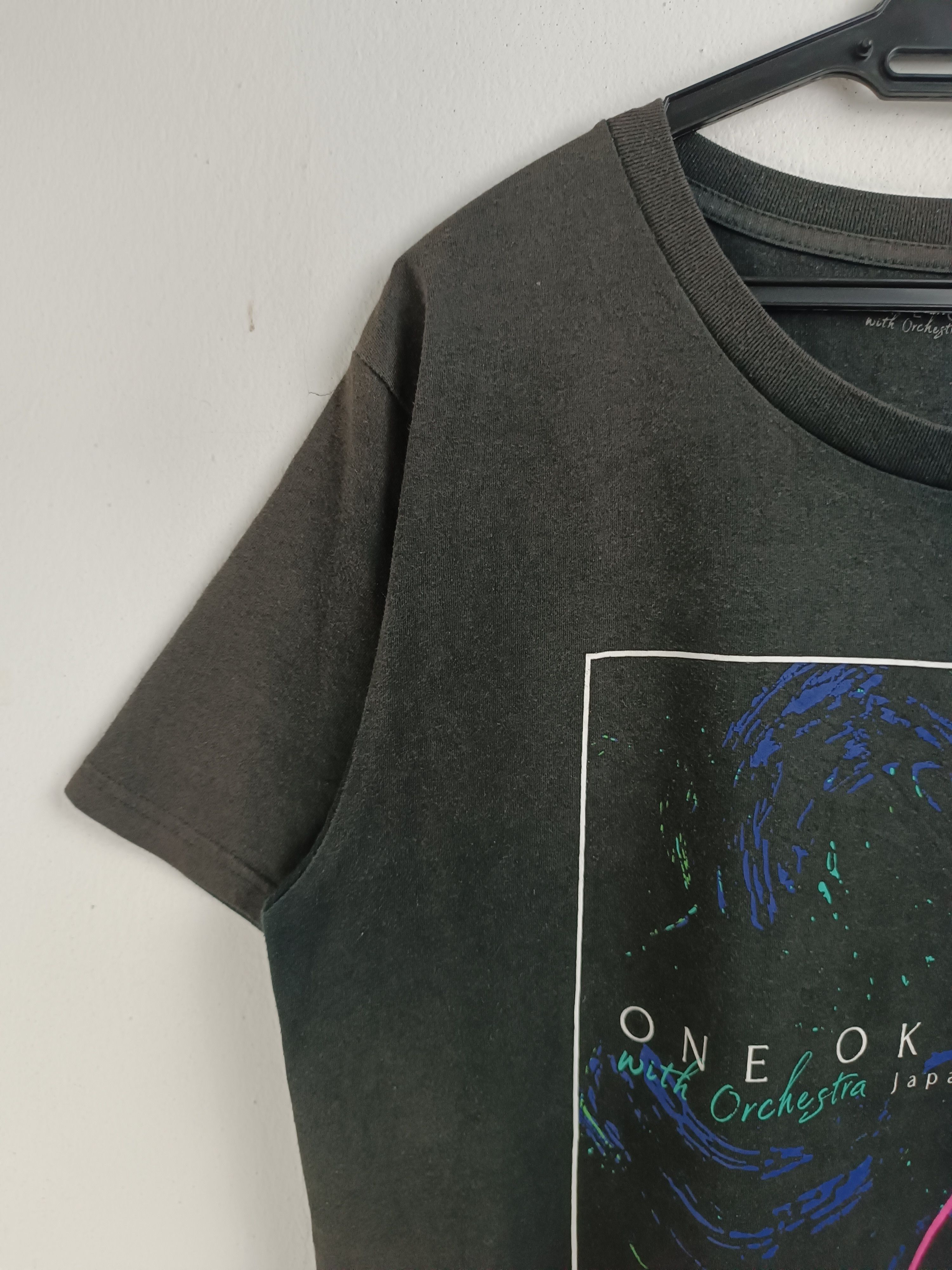 Band Tees THRASHED FADED VINTAGE ONE OK ROCK TOUR TEE radwimps gnu Size US L / EU 52-54 / 3 - 5 Thumbnail