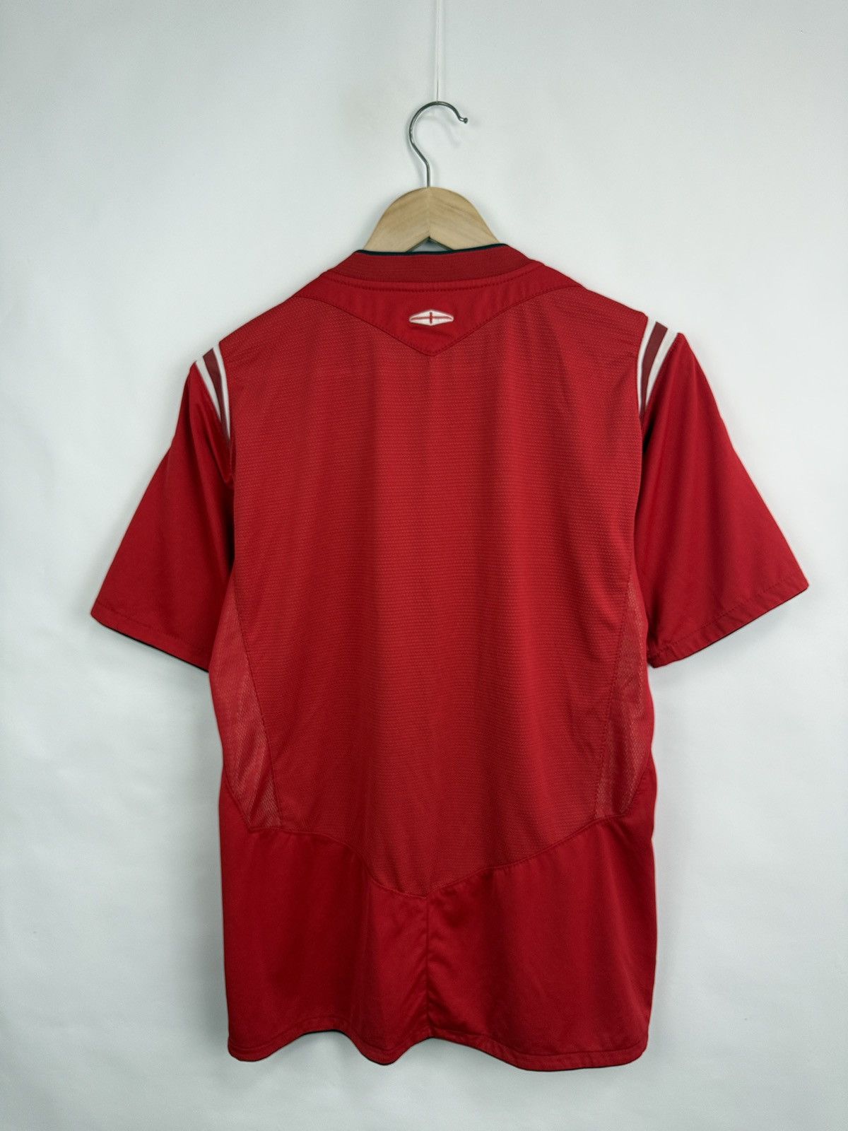 Umbro 🏴󠁧󠁢󠁥󠁮󠁧󠁿 2004-2005 Umbro England Away Soccer Jersey Football Kit Size US M / EU 48-50 / 2 - 10 Thumbnail