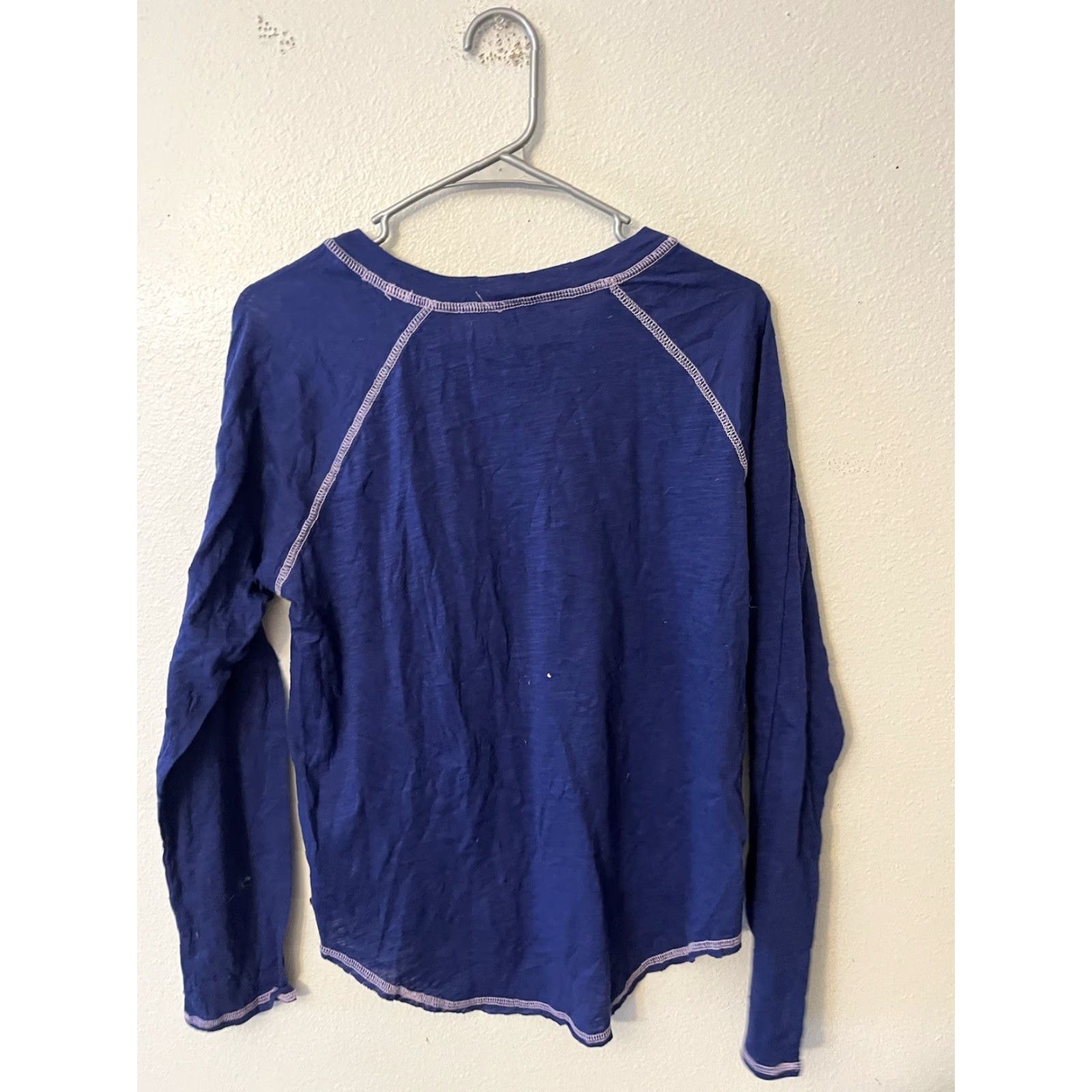 Vintage Jaclyn Smith Holiday Pajama Top Women L Blue Long Sleeve Pullover Nightwear Sleigh Santa Glitter Holiday Top-Jaclyn Smith Size L / US 10 / IT 46 - 2 Thumbnail