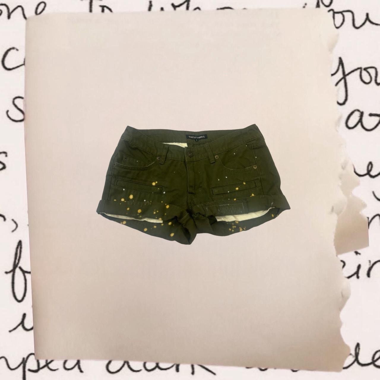 5351 POUR LES FEMMES paint spattered khaki lowrise shorts Size 26" / US 2 / IT 38 - 1 Thumbnail