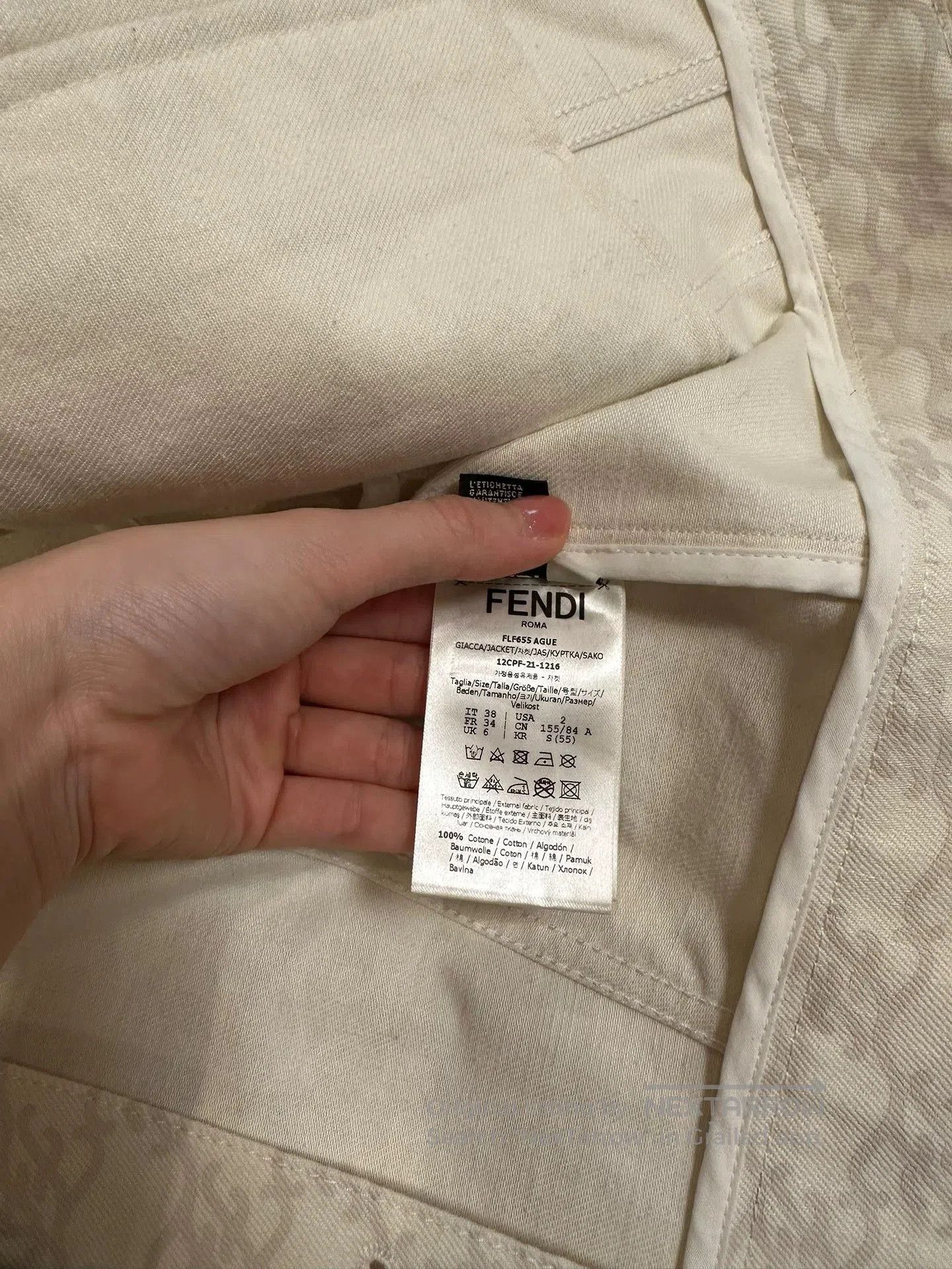 Fendi fendi women’s short denim jacket size 38. Size US M / EU 48-50 / 2 - 6 Thumbnail
