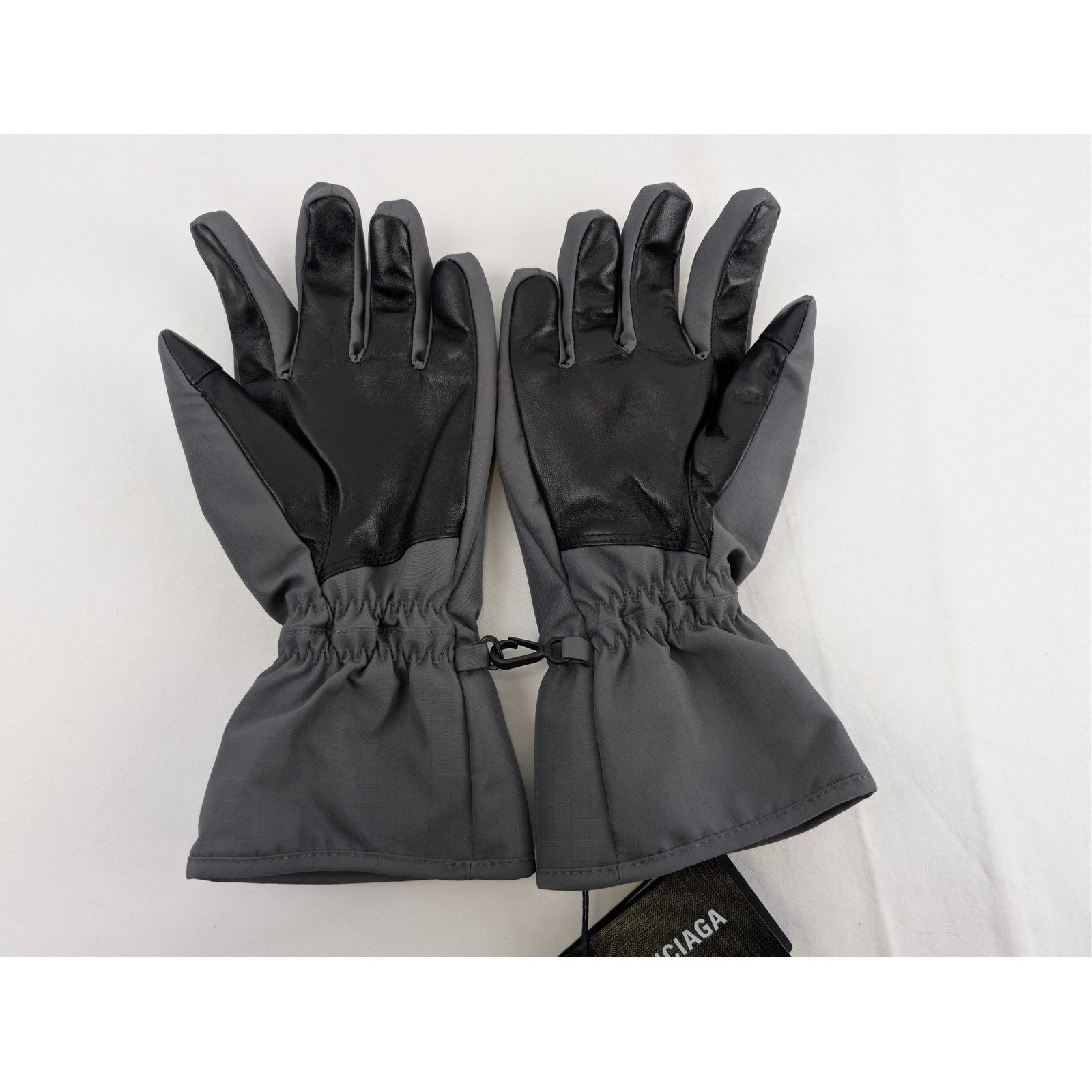 Balenciaga o1rshd1 Size: S / Ripstop Ski Gloves in Dark Grey Size ONE SIZE - 1 Thumbnail