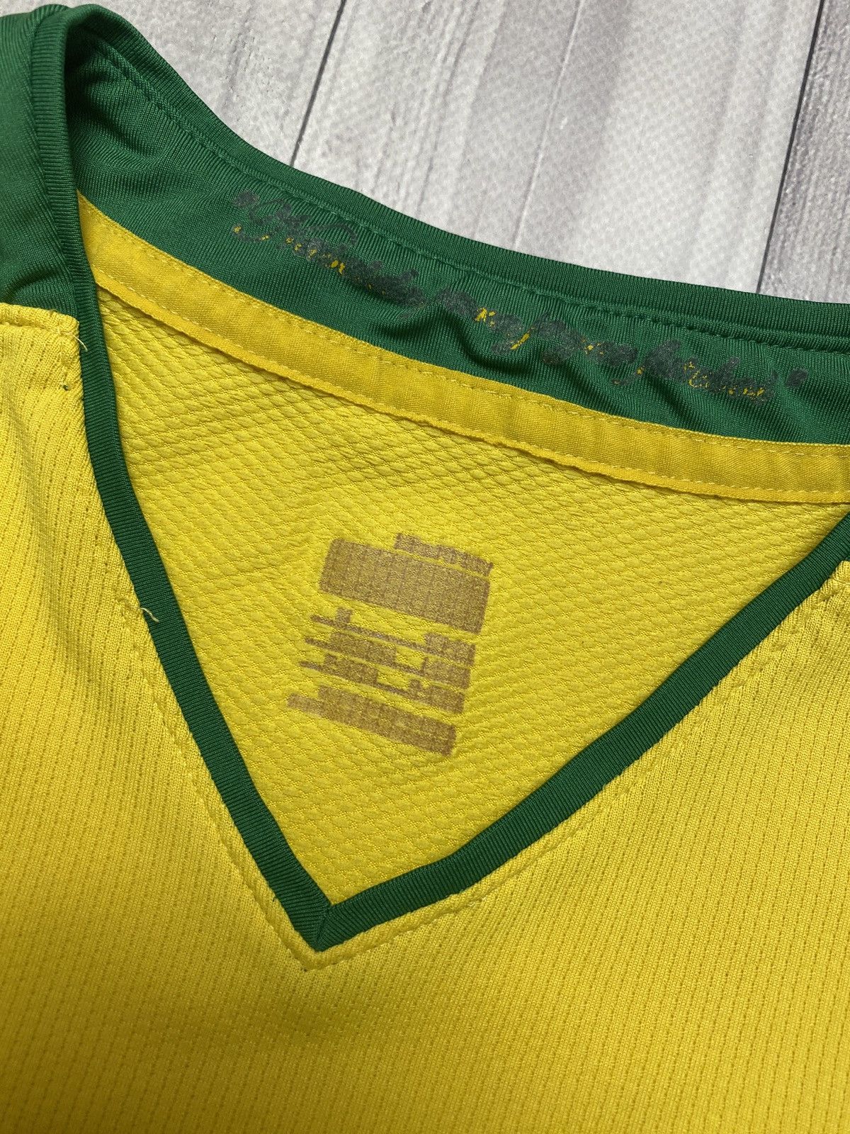 Nike Vintage Nike Brazil jersey tee Brasil Size US M / EU 48-50 / 2 - 3 Thumbnail