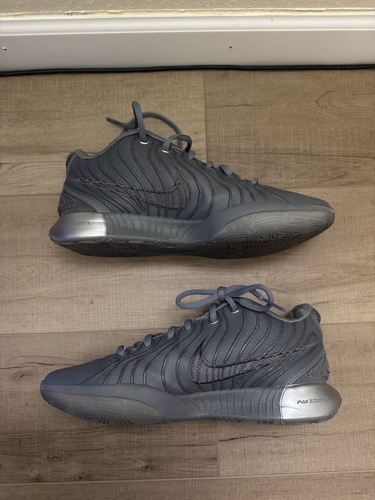 Nike Nike Lebron 21 Cool Grey Size 11.5 Size US 11.5 / EU 44-45 - 2 Thumbnail