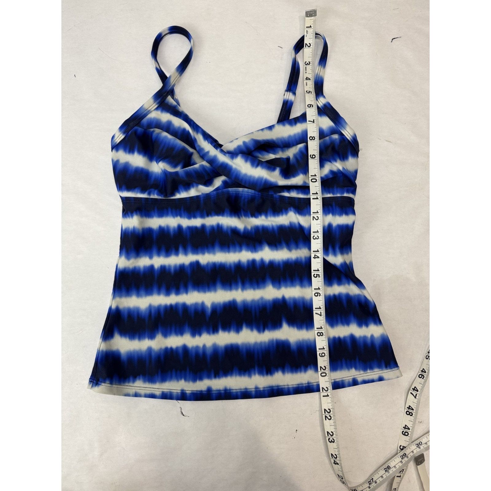 Athleta Athleta Del Mar Twister Tankini Top Size 32D /DD Blue White Size ONE SIZE - 3 Thumbnail
