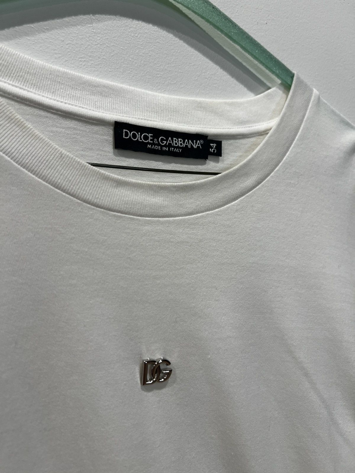 Dolce & Gabbana Dolce & Gabbana White DG Logo Metal-Badge Tee Made in Italy Size US L / EU 52-54 / 3 - 6 Thumbnail