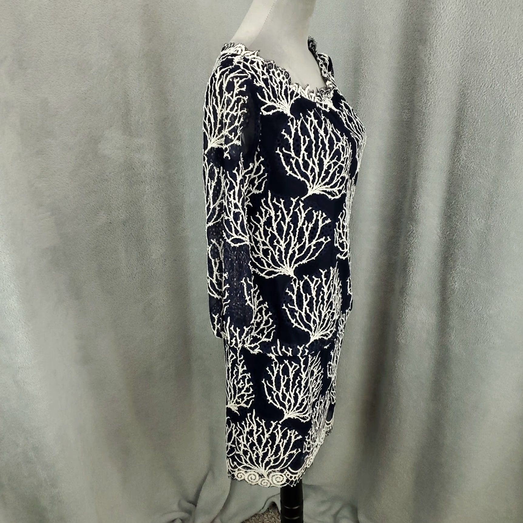 Lilly Pulitzer Lily Pulitzer Dress Womens 2 Blue White Seaside Coral Lace Embroided Accent Size XS / US 0-2 / IT 36-38 - 2 Thumbnail