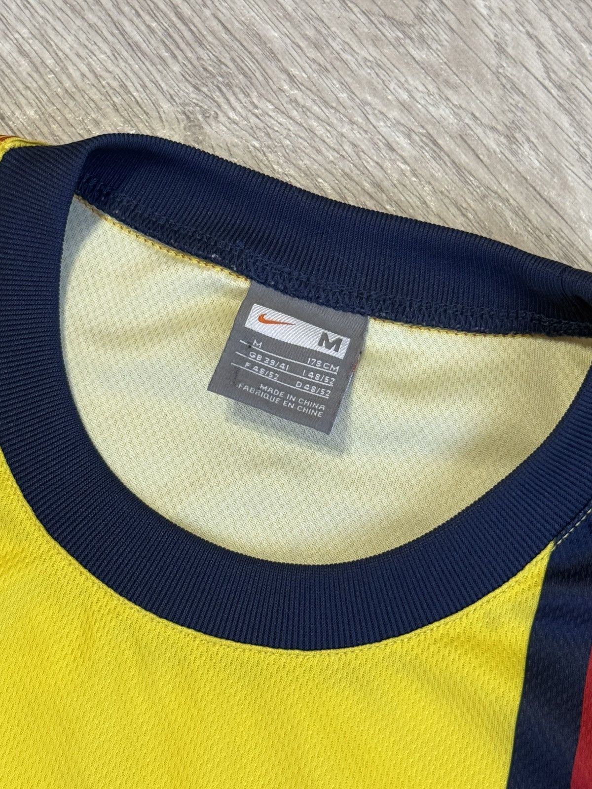 Nike 🔷Vintage Nike Barcelona 2008/09 Messi #10 Soccer jersey🔷 Size US M / EU 48-50 / 2 - 5 Thumbnail
