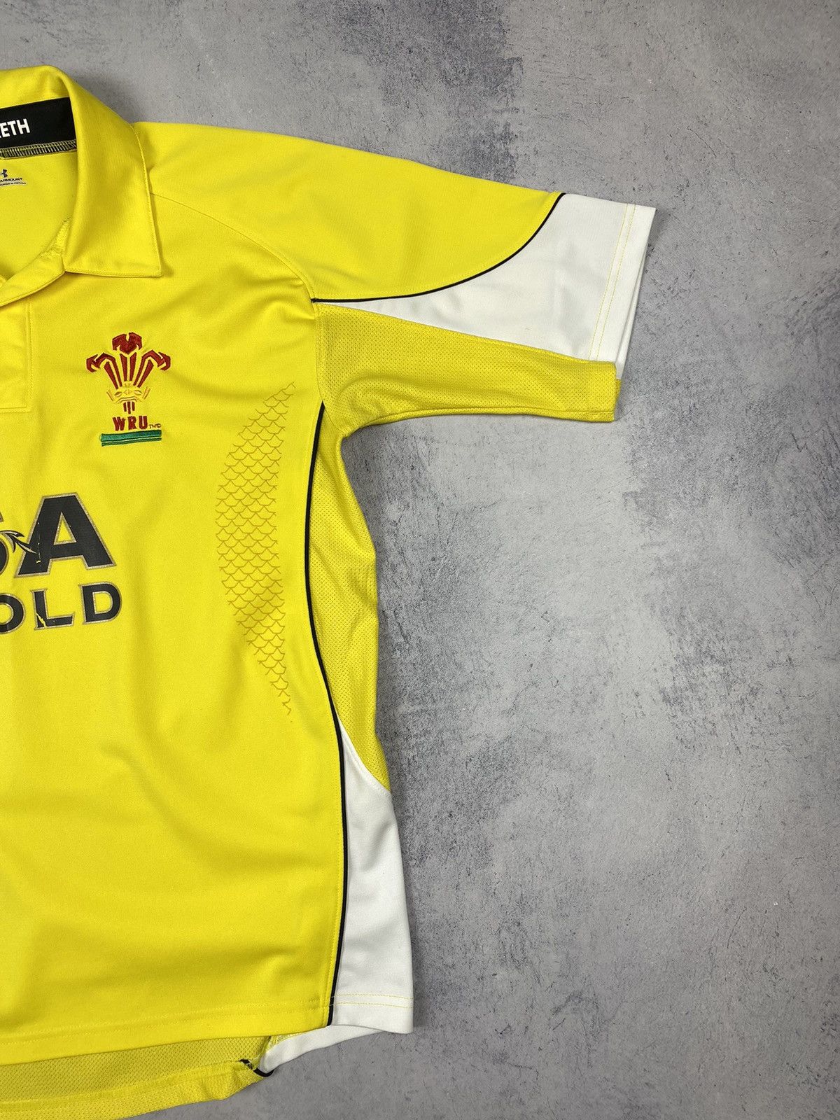 Under Armour Wales Rugby Union Shirt Jersey Under Armour Yellow T Shirt Size US M / EU 48-50 / 2 - 4 Thumbnail