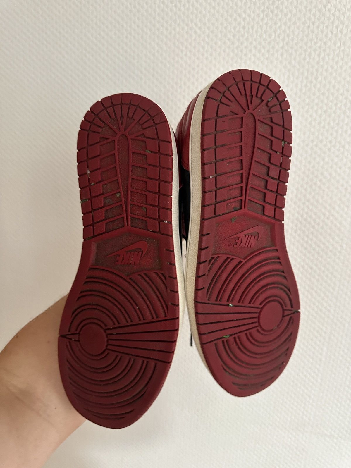 Jordan Brand Jordan 1 "Banned" 2016 Size US 10.5 / EU 43-44 - 15 Thumbnail