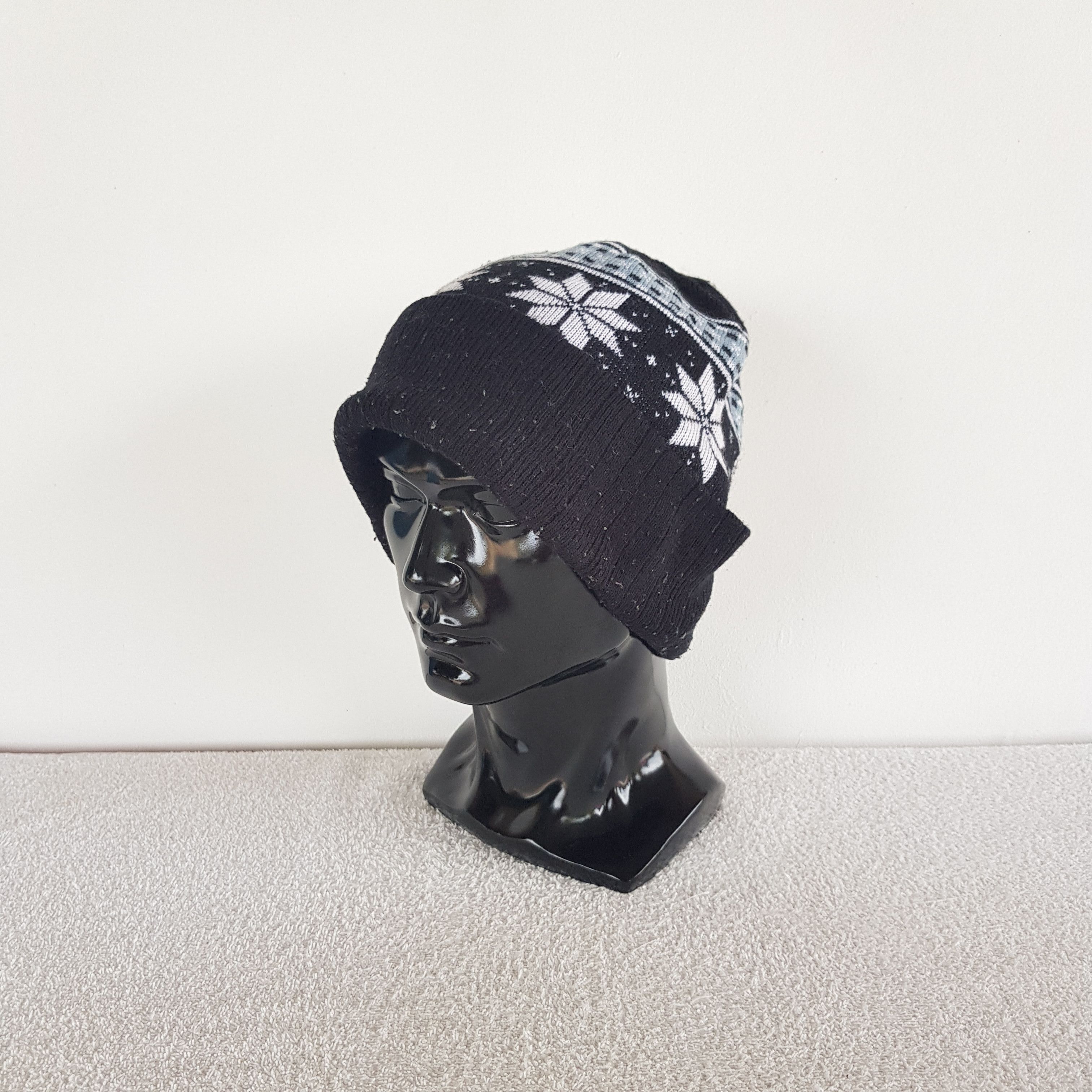 Other Vintage Norway Pattern Ribbed Beanie Snow Caps Hats. Size ONE SIZE - 1 Thumbnail