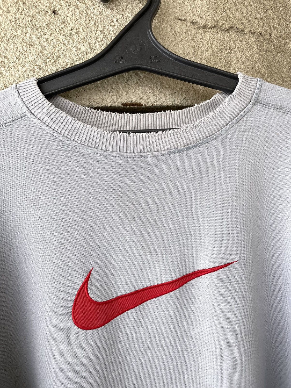 Nike Vintage Y2K Nike Big Logo Distressed Trashed Sweatshirt Size US XL / EU 56 / 4 - 4 Thumbnail