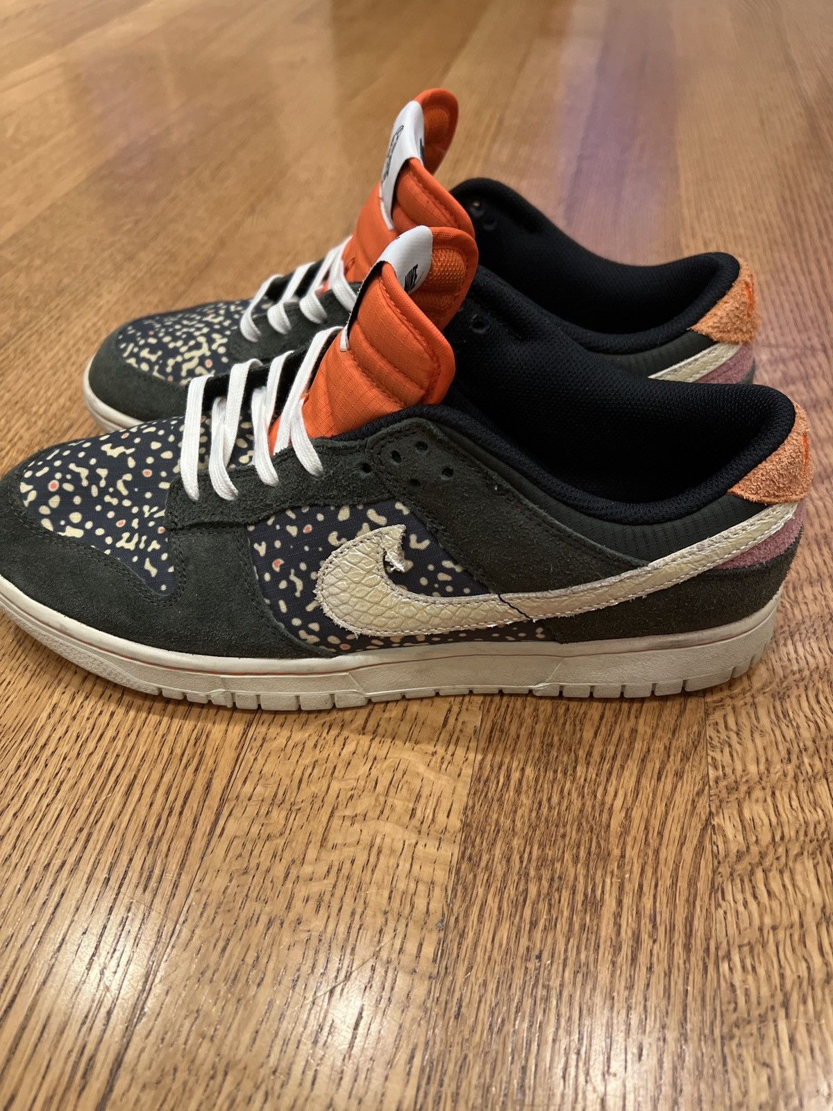 Nike Nike Dunk Low SE Gone Fishing Rainbow Trout Size US 10.5 / EU 43-44 - 4 Thumbnail