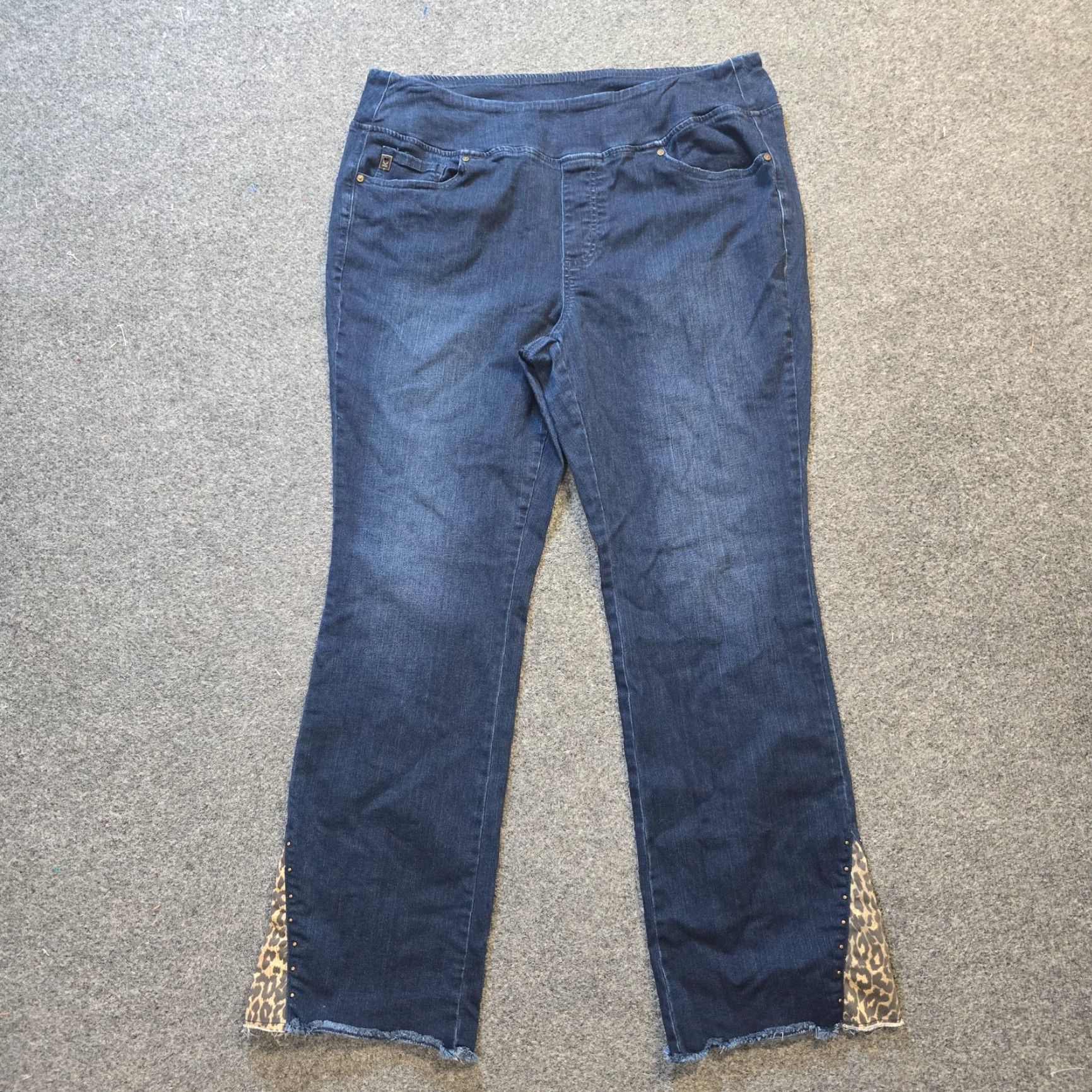 Vintage Belle Kim Gravel Jeans Womens Size 18 Blue Denim Flare Leopard Pull On Casual Size 40" / US 18 - 2 Thumbnail