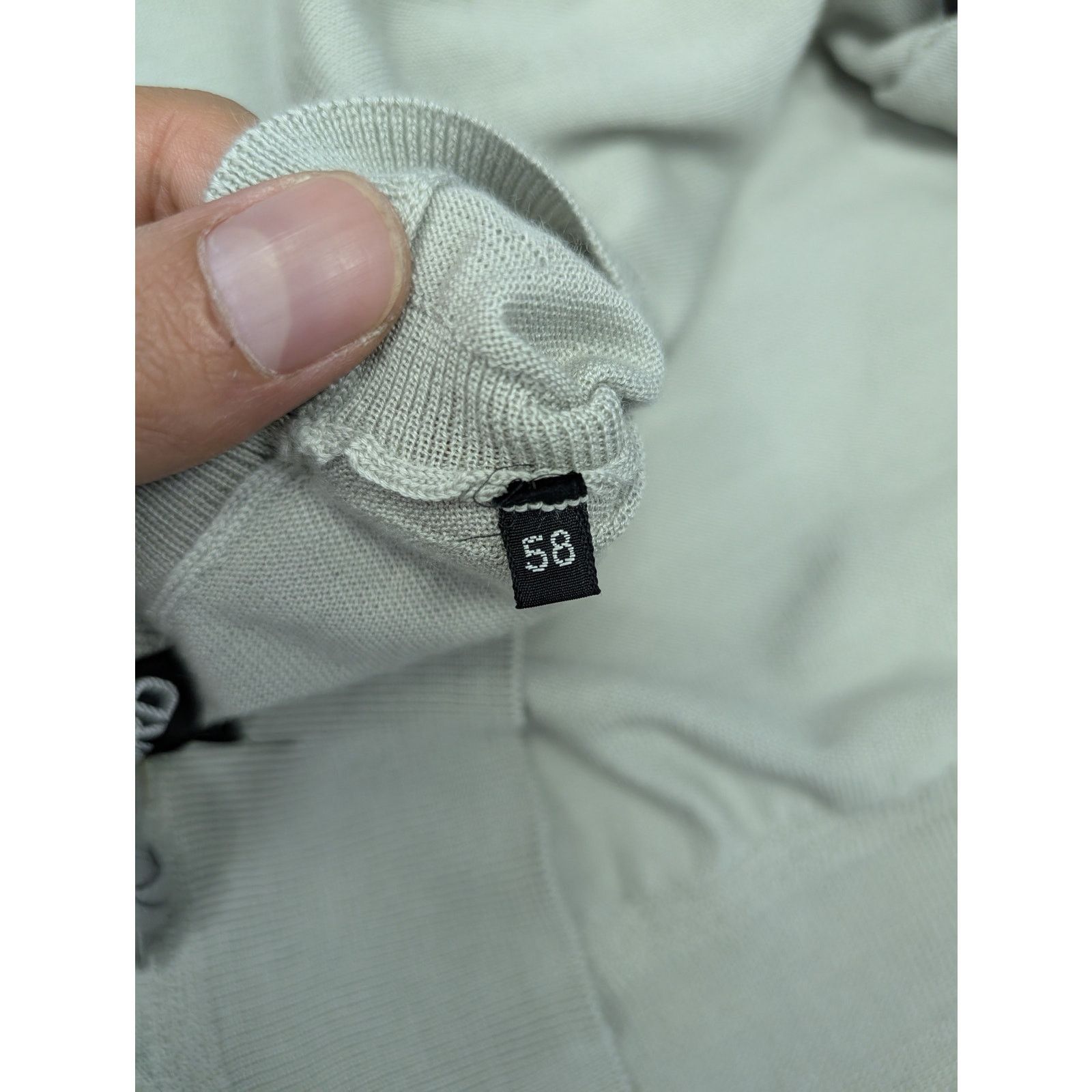 Tom Ford o1rshd1 V-Neck Knitwear Crewneck Sweatshirt in Grey Size US XXL / EU 58 / 5 - 14 Thumbnail
