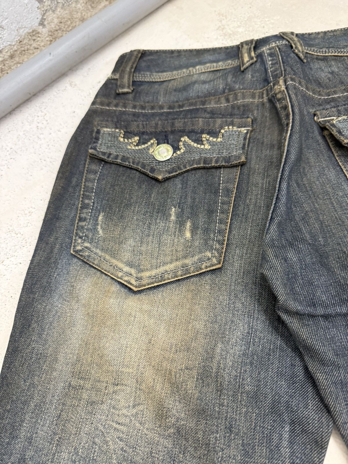 If Six Was Nine Ikka Japan Tribal Embroidered Muddy Wash Flared Denim Jeans Size US 29 - 16 Thumbnail