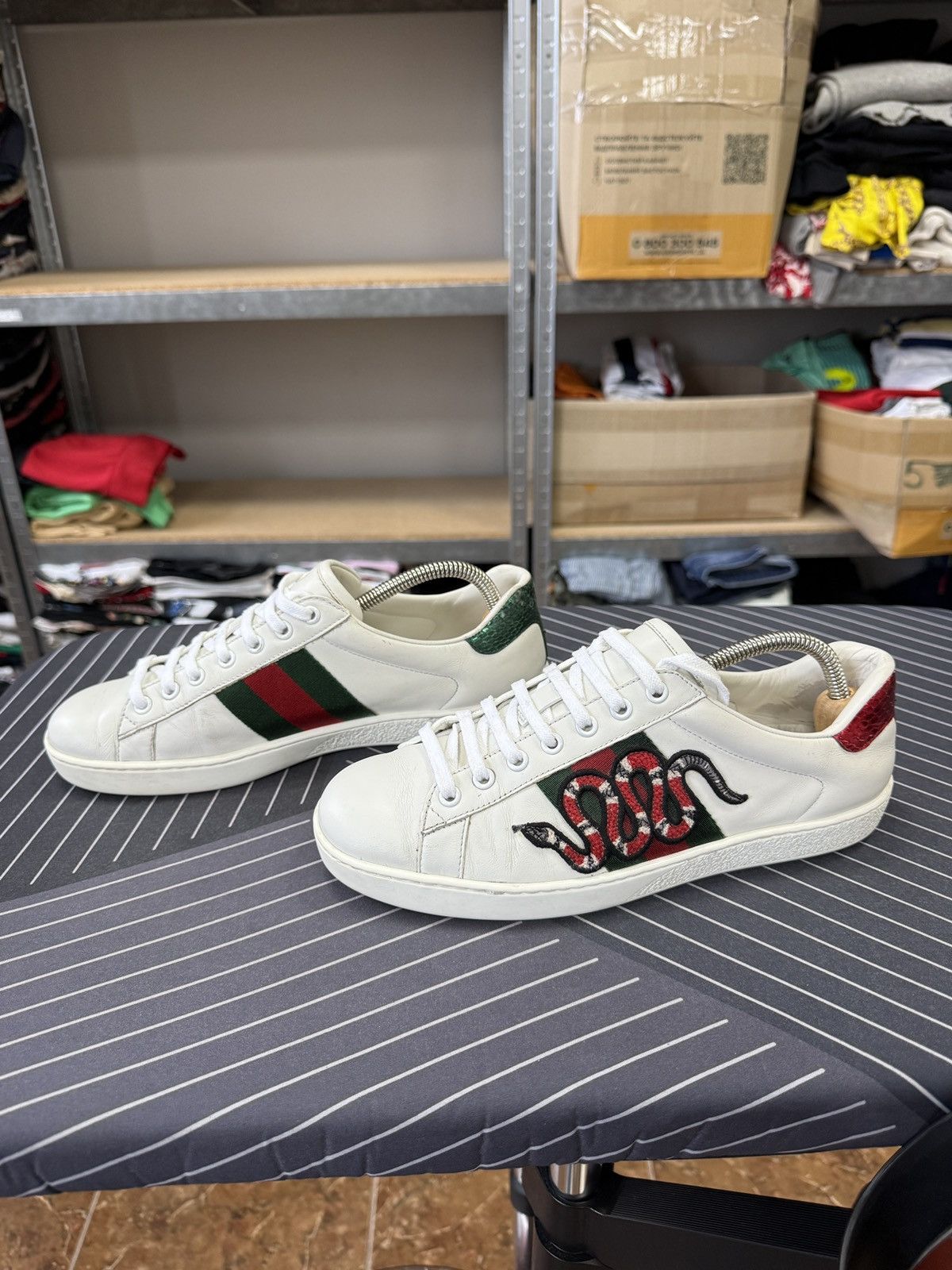 Gucci 🇮🇹 Gucci Ace Snake Embroidered Leather Sneakers Rare Size US 7 / EU 40 - 3 Thumbnail