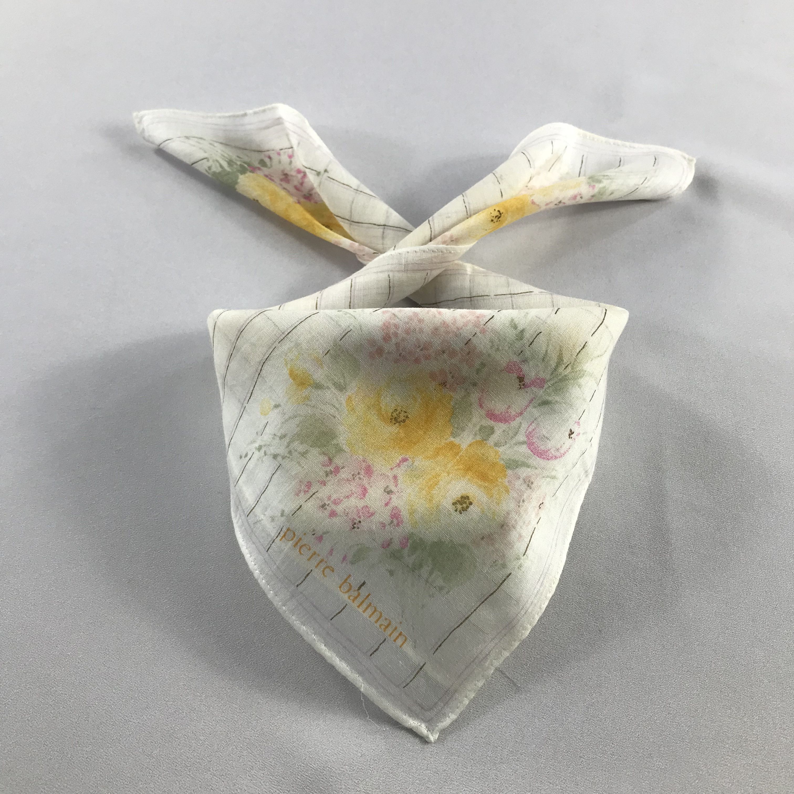 Pierre Balmain Pierre Balmain Handkerchief / Bandana / Neckerchief C764 Size ONE SIZE - 1 Thumbnail