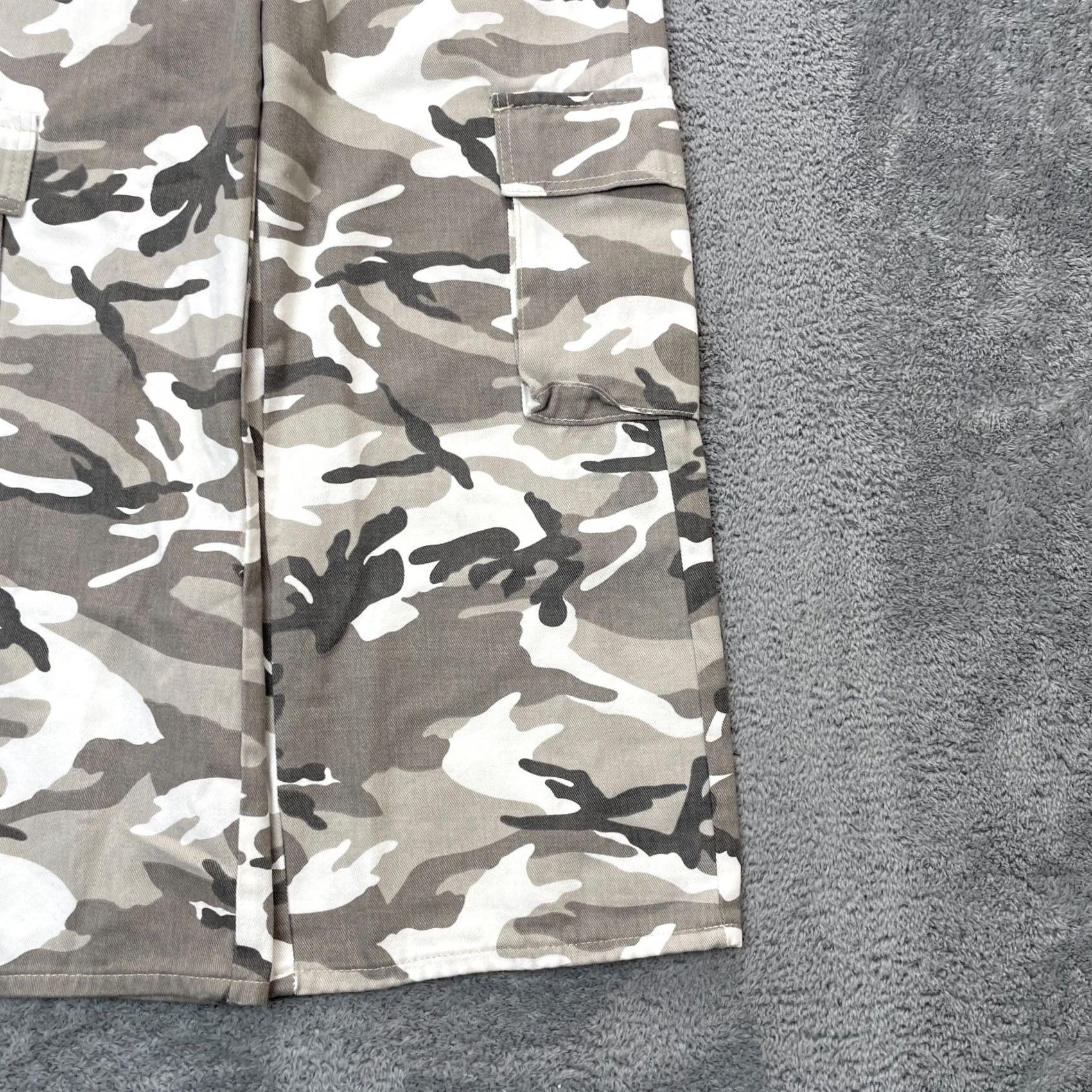 Shein SheIn Jeans Womens 30 Gray Camo Baggy Wide-Leg Cargo Y2K Skater Rave Grunge Snow Shirt? Size 30" / US 8 / IT 44 - 5 Thumbnail
