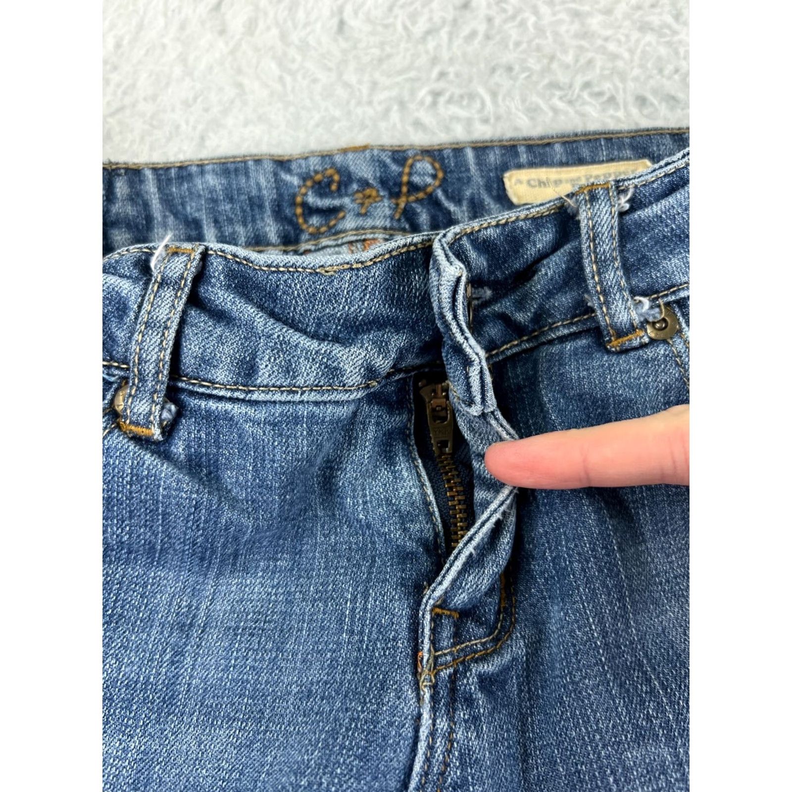 Vintage Chip & Pepper Jeans Womens 3 Blue Denim Bootcut Embroidered Distressed Stretch Size 26" / US 2 / IT 38 - 6 Thumbnail