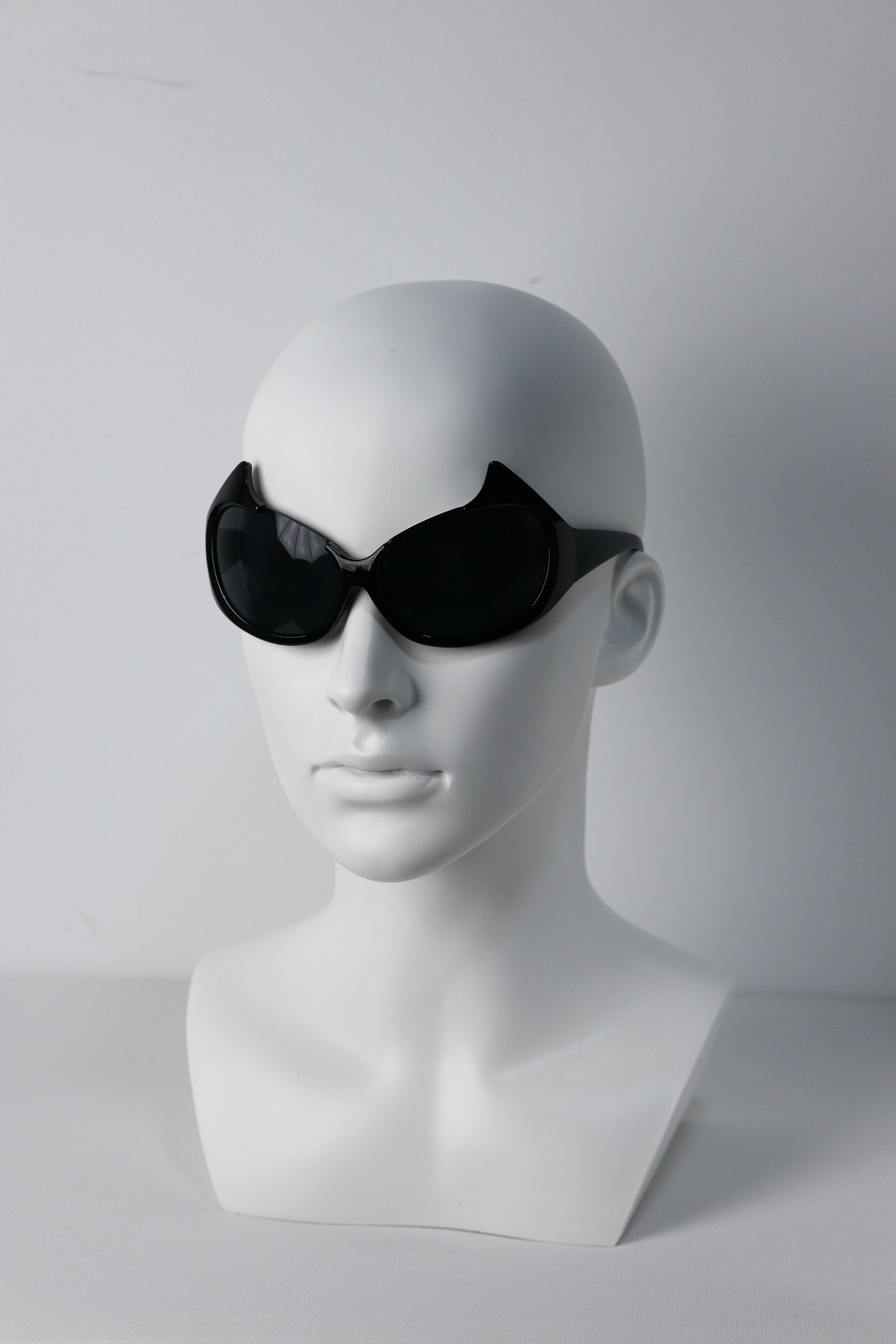 Japanese Brand Y2k Avant Garde Futuristic Little Devil Black Sunglasses OS Size ONE SIZE - 2 Thumbnail