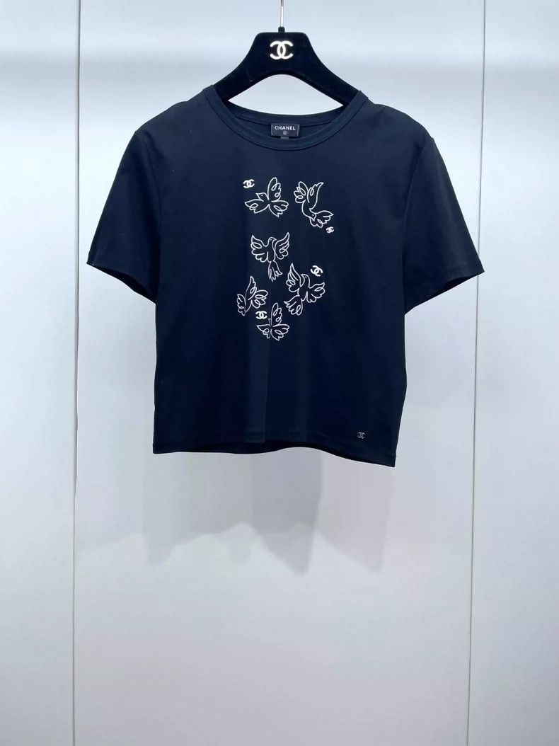 Chanel Chanel Black embroidered peace pigeon short-sleeved T-shirt Size XS / US 0-2 / IT 36-38 - 1 Thumbnail