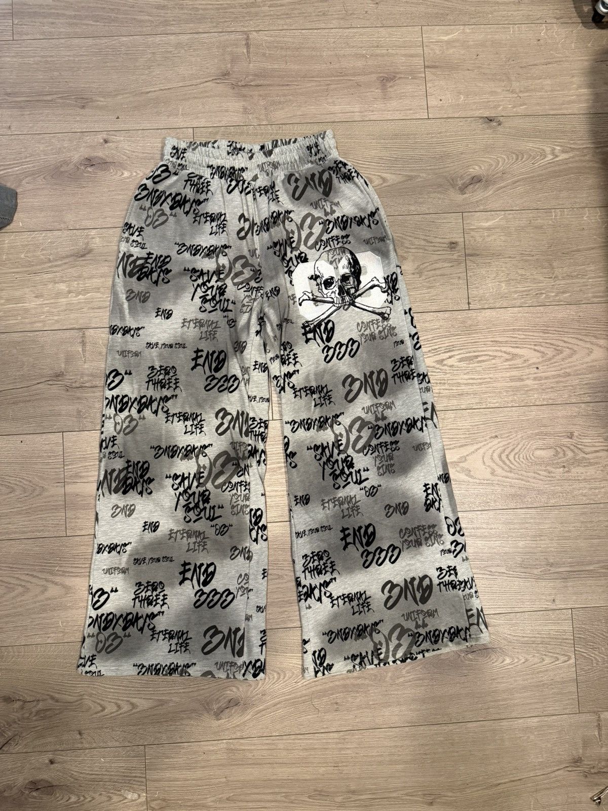 Other end days graffiti sweats Size US 31 - 1 Thumbnail
