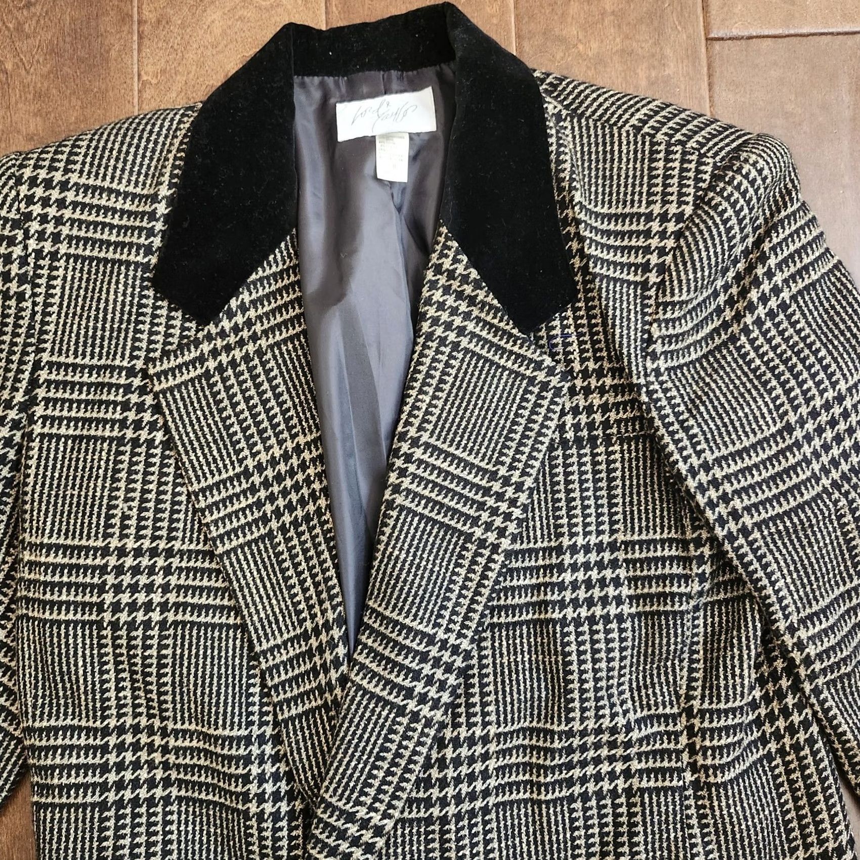 Lord & Taylor Lord & Taylor Women Jacket Multicolor Plaid Velvet Collar Wool 8 Regular Dry Clean Only Button Long Sleeve Women's Jacket Size M / US 6-8 / IT 42-44 - 5 Thumbnail