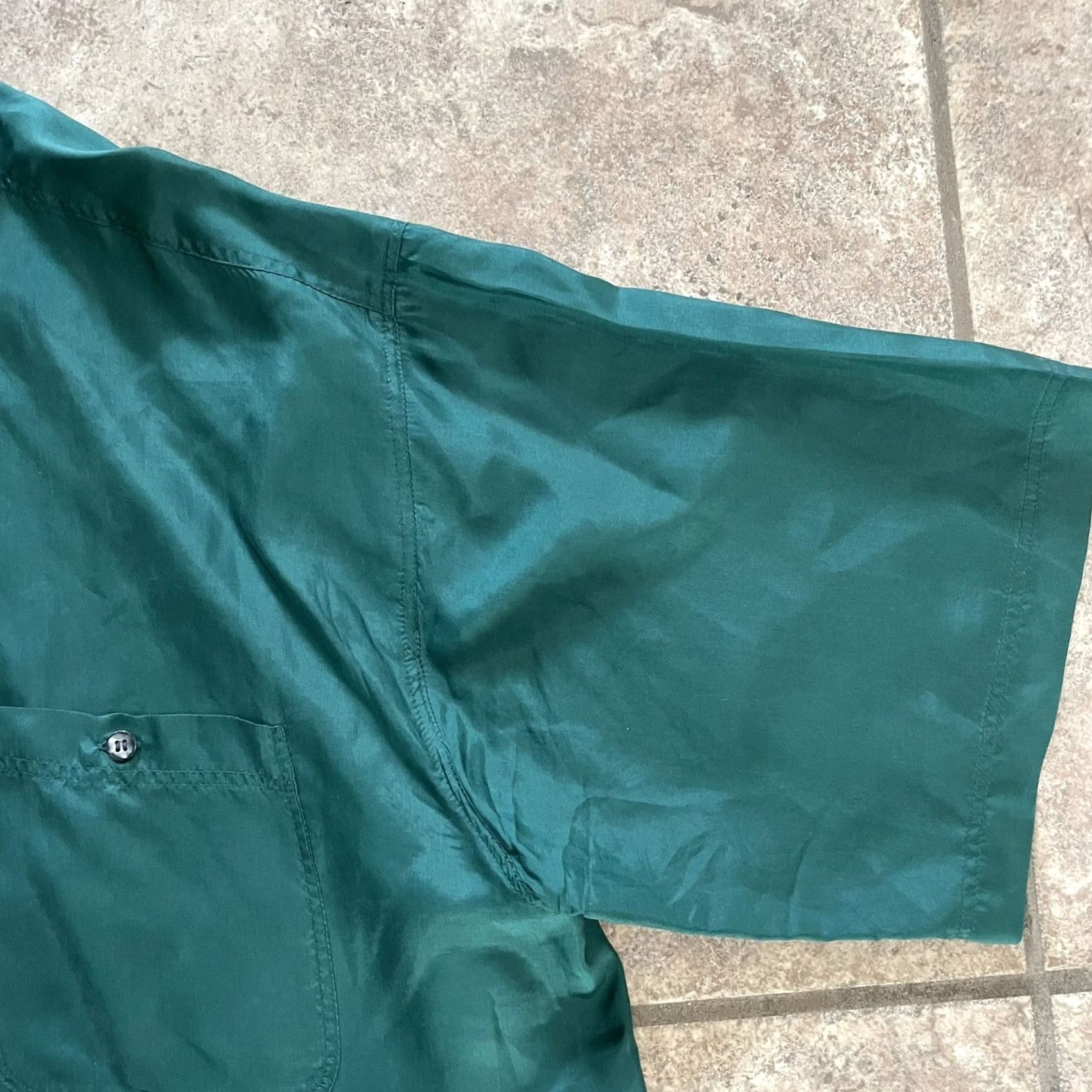 Vintage Expressions 100% silk green button-up mens L Shirt Men Green Silk Short Sleeve Button-Up Size US L / EU 52-54 / 3 - 3 Thumbnail