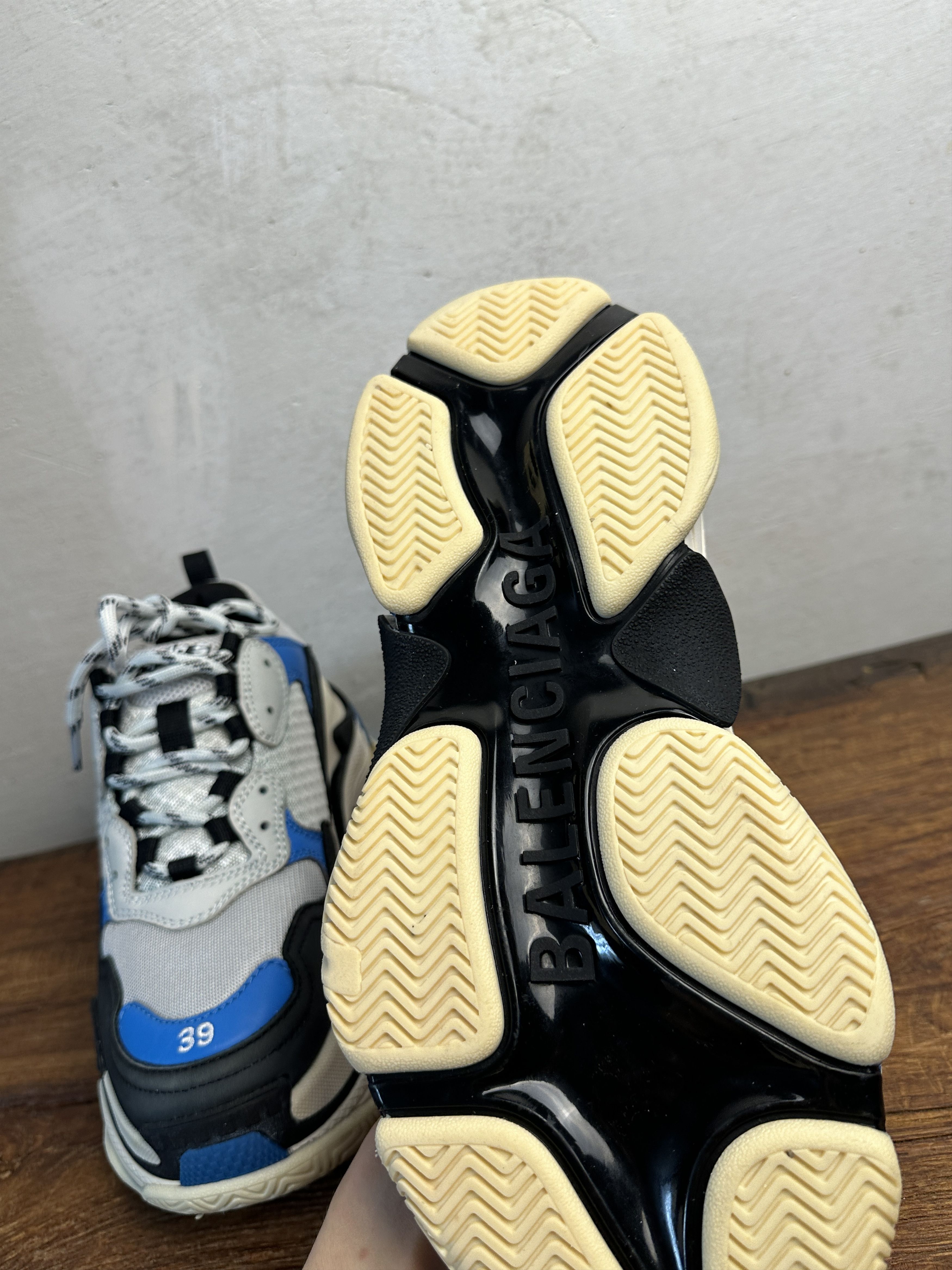 Balenciaga Balenciaga Triple S Black Blue Size US 9 / IT 39 - 14 Thumbnail