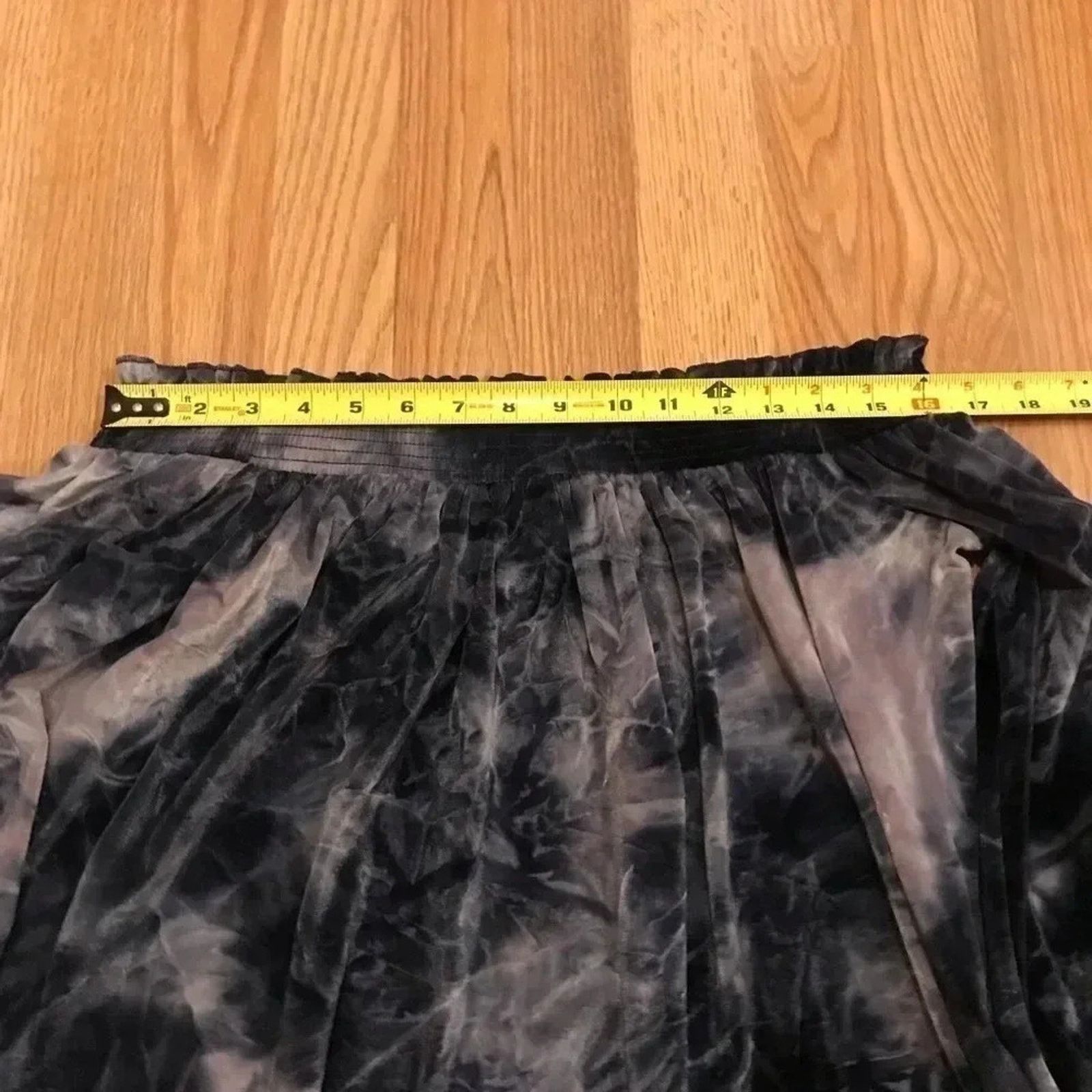 American Eagle Outfitters American Eagle Off Shoulder Top Tie Dye Velour Size S / US 4 / IT 40 - 9 Thumbnail