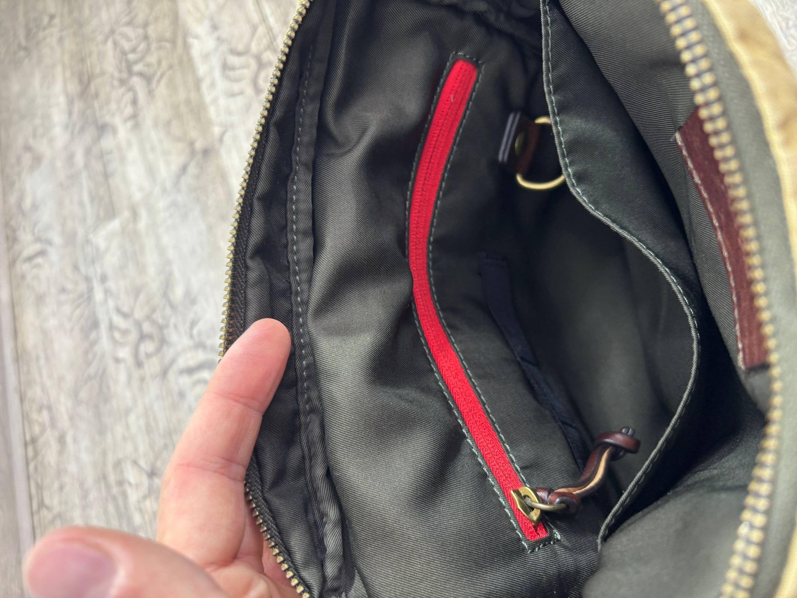 Diesel VTG Diesel 90s Style Military Sling Bag Distressed Crossbody Size ONE SIZE - 16 Thumbnail