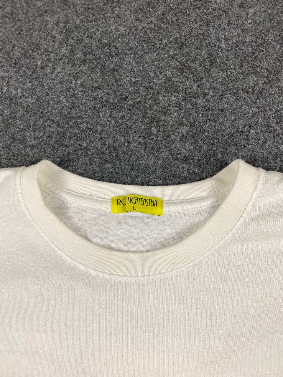 Japanese Brand vintage roy lichtenstein x uniqlo tee very nice design Size US L / EU 52-54 / 3 - 4 Thumbnail