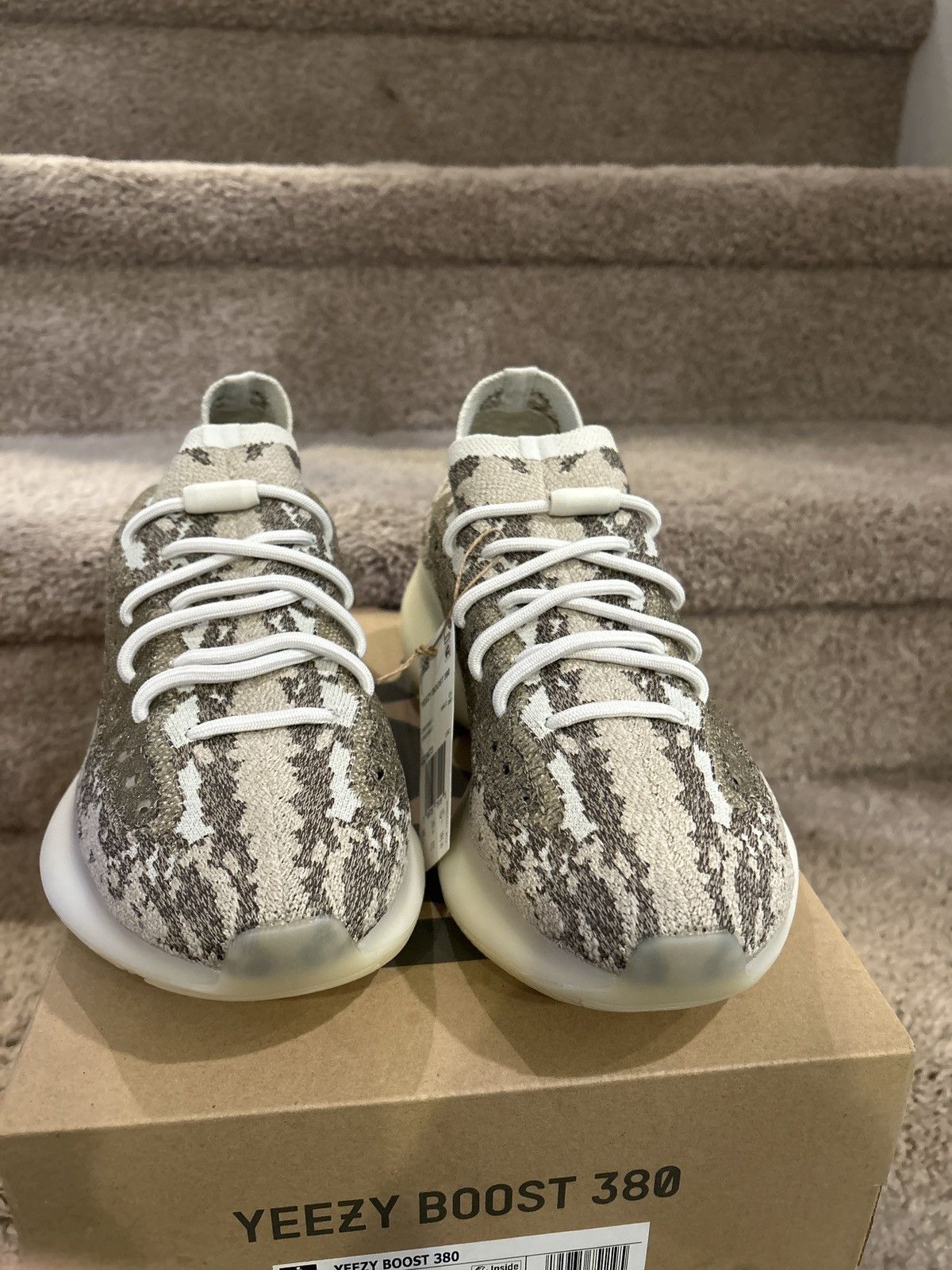 Adidas × Yeezy Pyrite Size US 9 / EU 42 - 2 Thumbnail