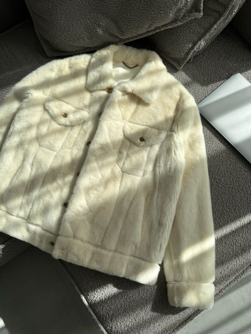 Louis Vuitton Louis Vuitton 100% Mink Fur Jacket SS19 RARE made in FRANCE Size US S / EU 44-46 / 1 - 13 Thumbnail