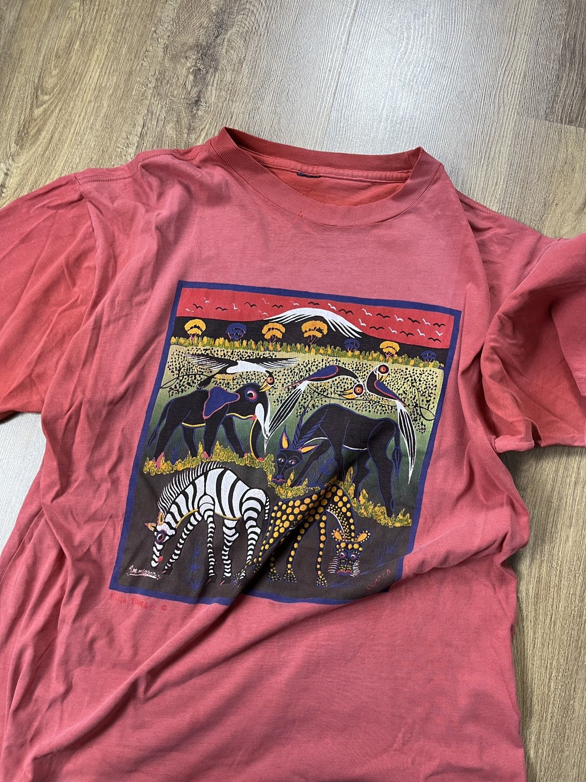 Vintage ➕ tinga tinga Tanzania Africa tribe art sick fade t vintage Size US L / EU 52-54 / 3 - 4 Thumbnail
