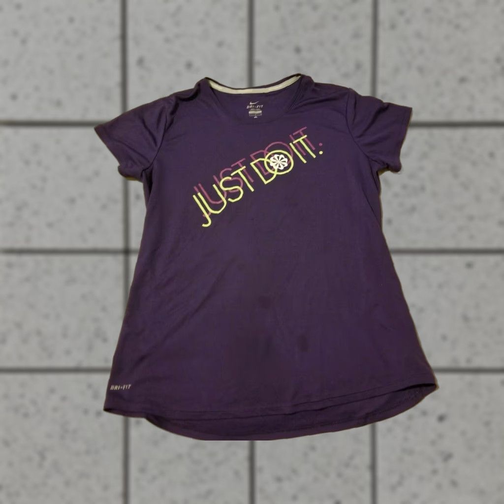 Nike Nike Shirt Womens Large Purple Athletic Gym Workout T-Shirt Size L / US 10 / IT 46 - 1 Thumbnail
