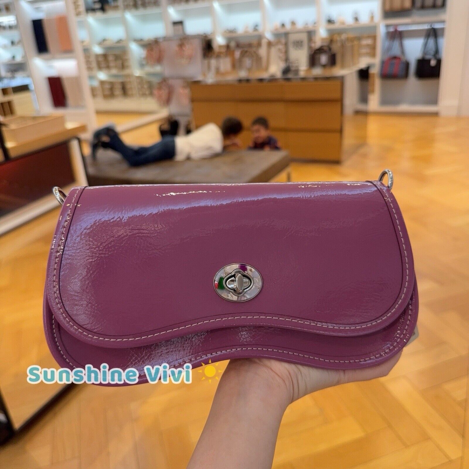 Coach NWT Coach Wavy Dinky Bag In Crinkle CQ056 Berry Size ONE SIZE - 1 Thumbnail