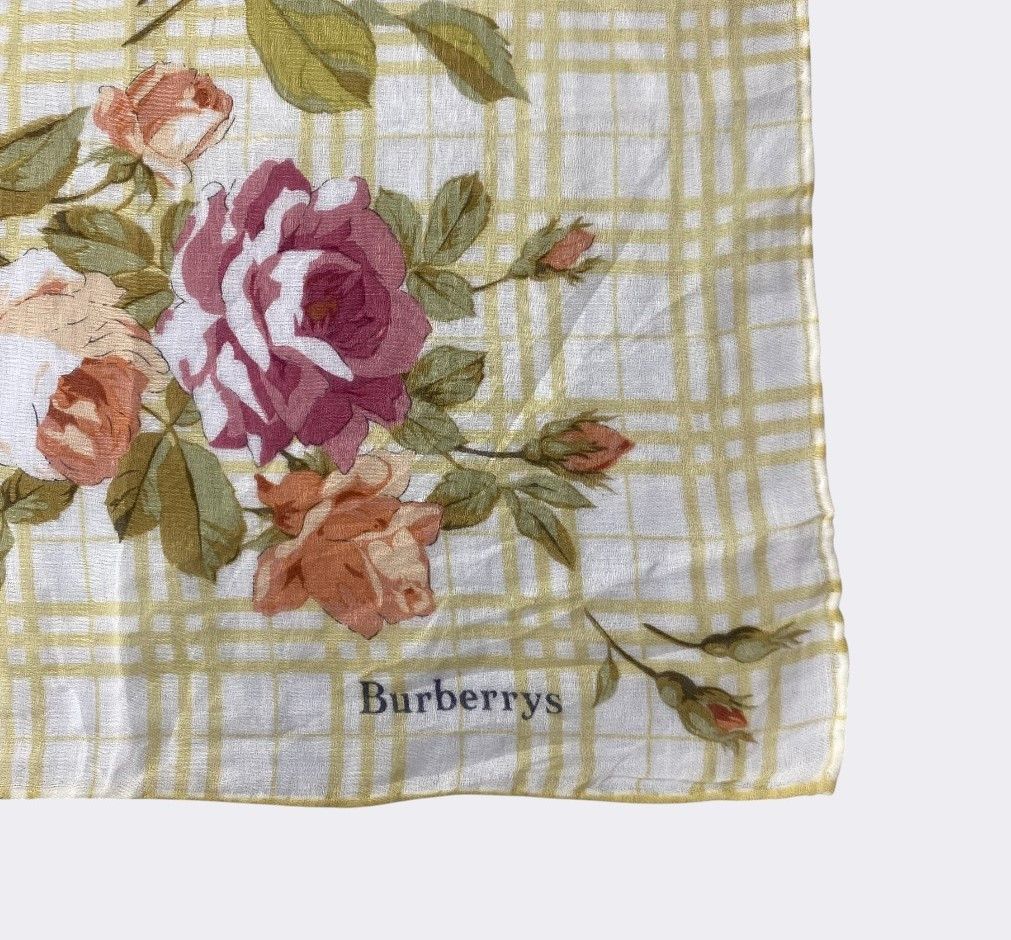 Burberry Vintage Burberry Handkerchief Neckerchief Bandana H078R Size ONE SIZE - 3 Thumbnail