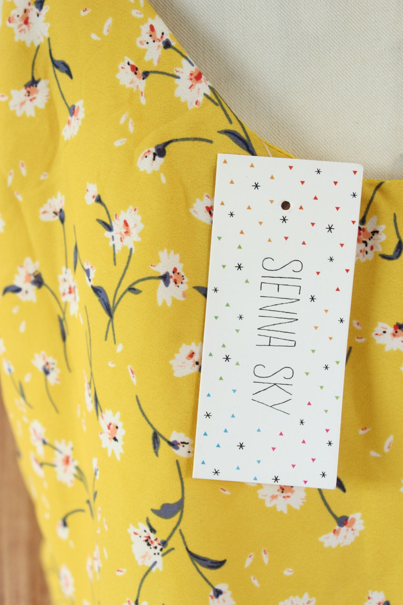 Other Sienna Sky Womens Top, Size Medium, Yellow Floral Tie-Front Size M / US 6-8 / IT 42-44 - 9 Thumbnail