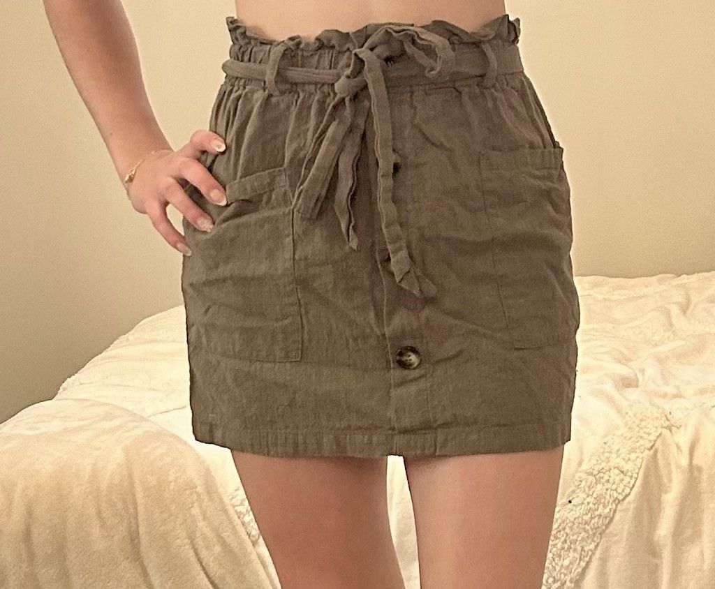 Shein Dark green Shein skirt with tie and buttons xs Size 25" / US 0 / IT 36 - 1 Thumbnail