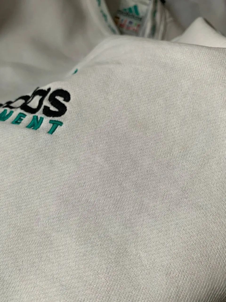 Adidas Adidas Equipment 90s sweatshirt in white Size XL RARE Size US XL / EU 56 / 4 - 6 Thumbnail