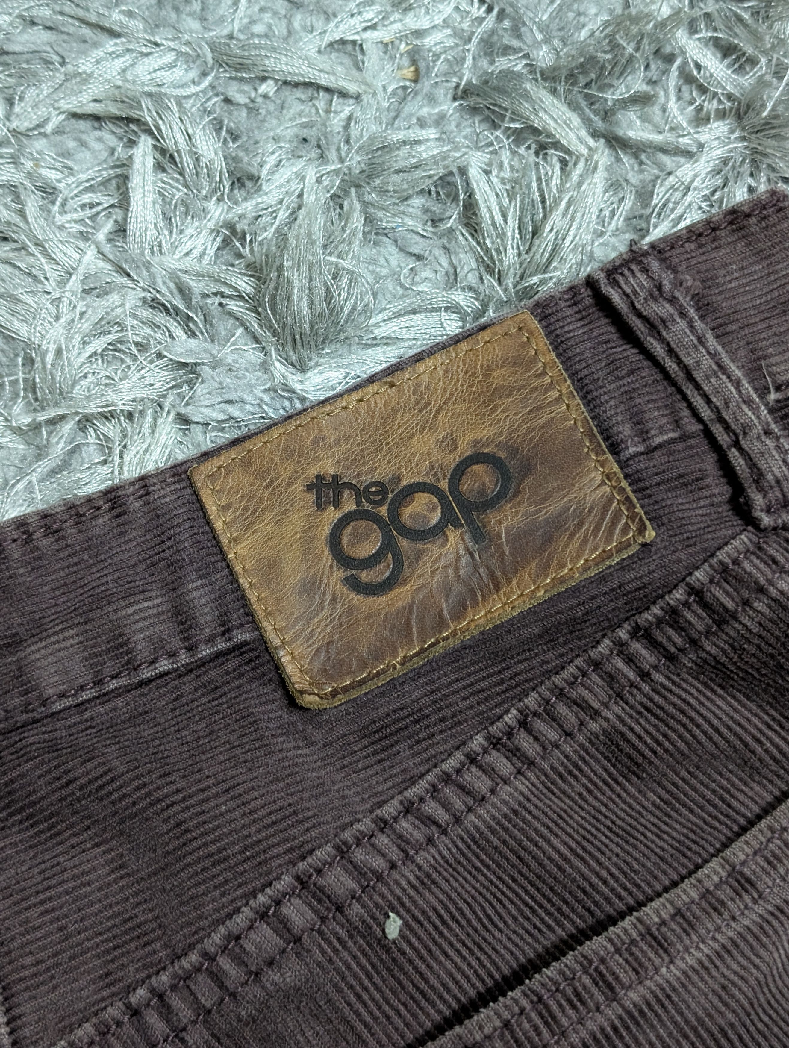 Gap Fall Winter 2009 Gap Corduroy Pants Bottom Trousers Maroon Size US 30 / EU 46 - 11 Thumbnail