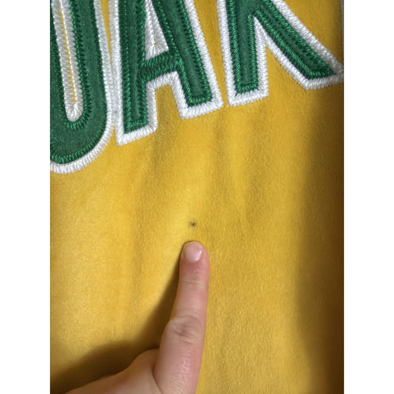 Vintage VINTAGE Y2K Men’s 3XL Pullover Oakland Long Sleeve Sweatshirt Green Yellow Hyphy Shirt Mens Size US XXL / EU 58 / 5 - 3 Thumbnail