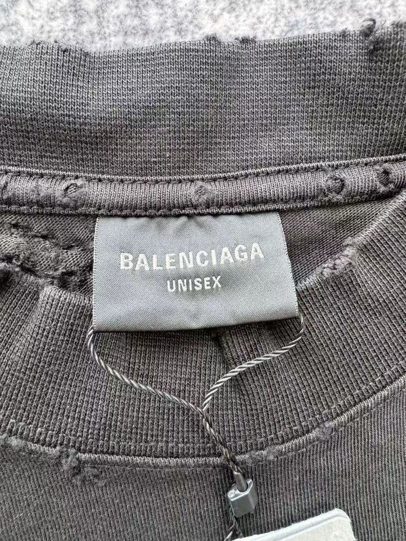 Balenciaga Balenciaga Behind Sanskrit logo destroys short sleeves Size US M / EU 48-50 / 2 - 3 Thumbnail
