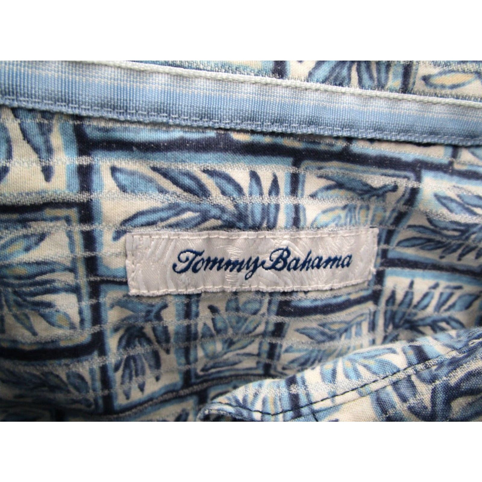 Tommy Bahama Tommy Bahama Mens XL Blue Floral Short Sleeve Hawaiian Button Up Shirt Cotton Silk Blend Size US XL / EU 56 / 4 - 3 Thumbnail